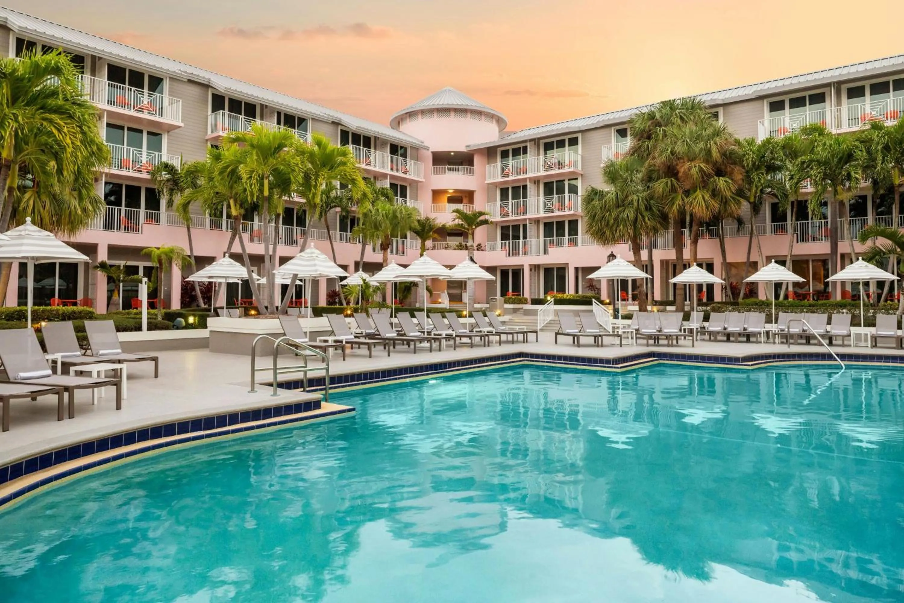 Swimming pool in Marriott Hutchinson Island Beach Resort, Golf & Marina