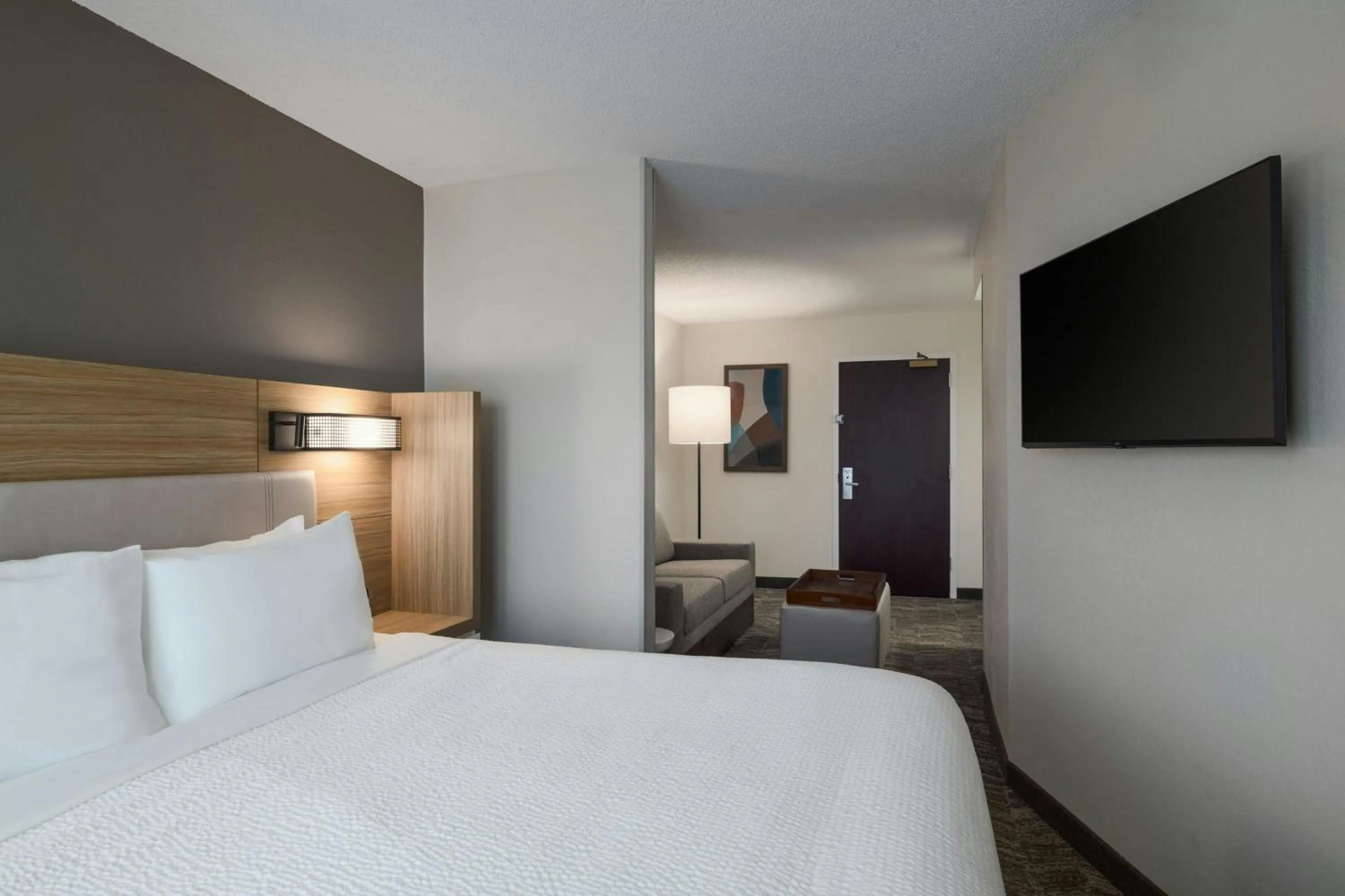 Bedroom, Bed in SpringHill Suites Boca Raton