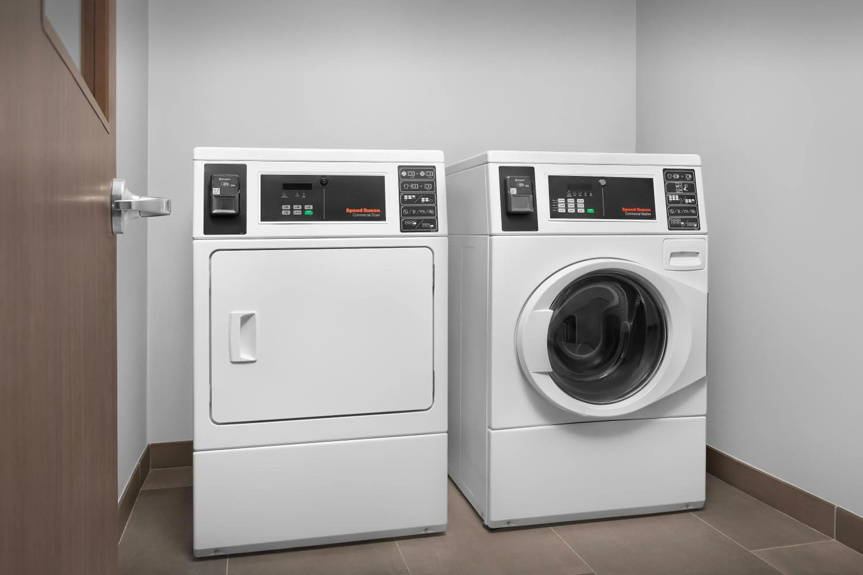 laundry in Courtyard by Marriott Portland Tigard