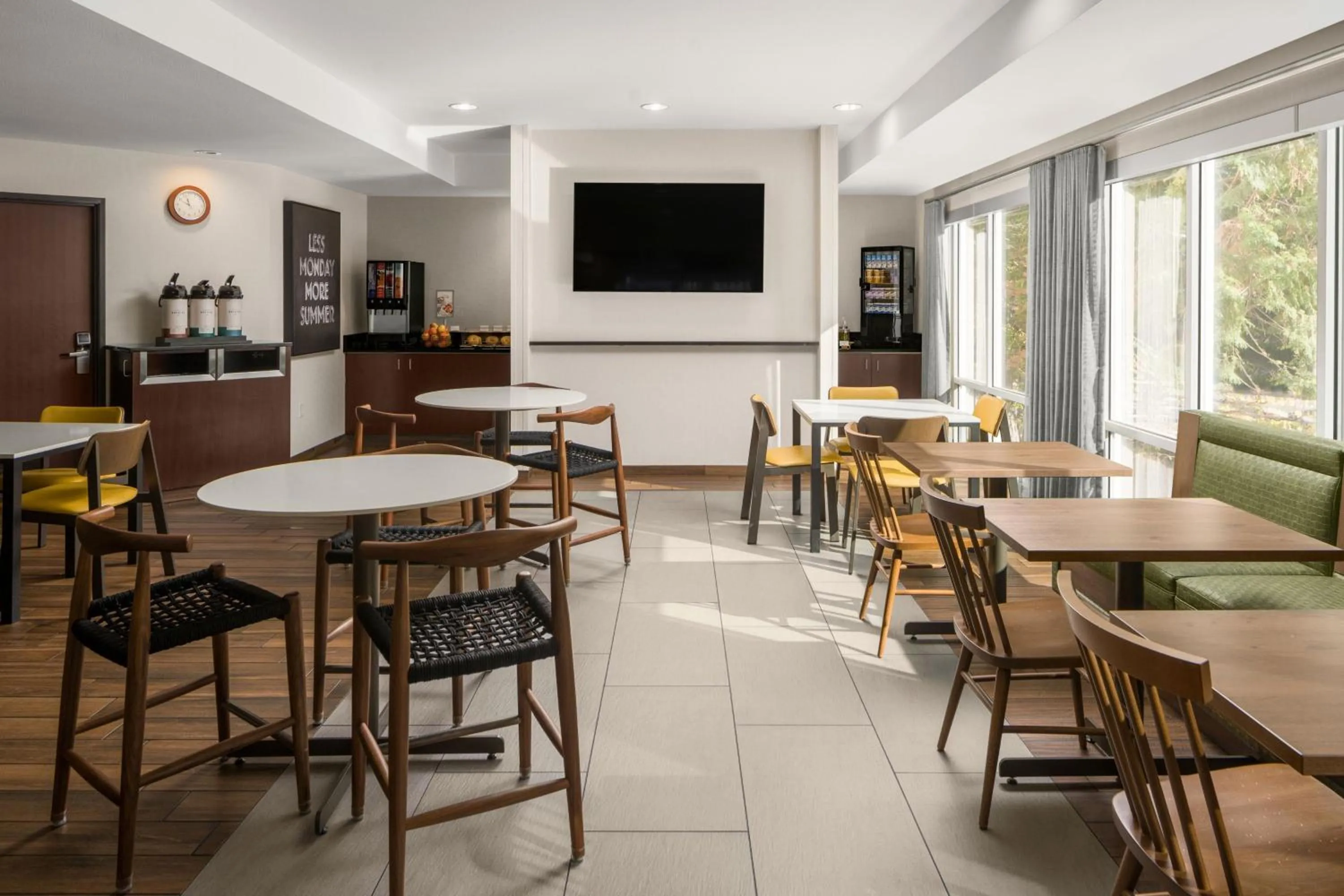 Breakfast in Fairfield Inn & Suites Portland West Beaverton