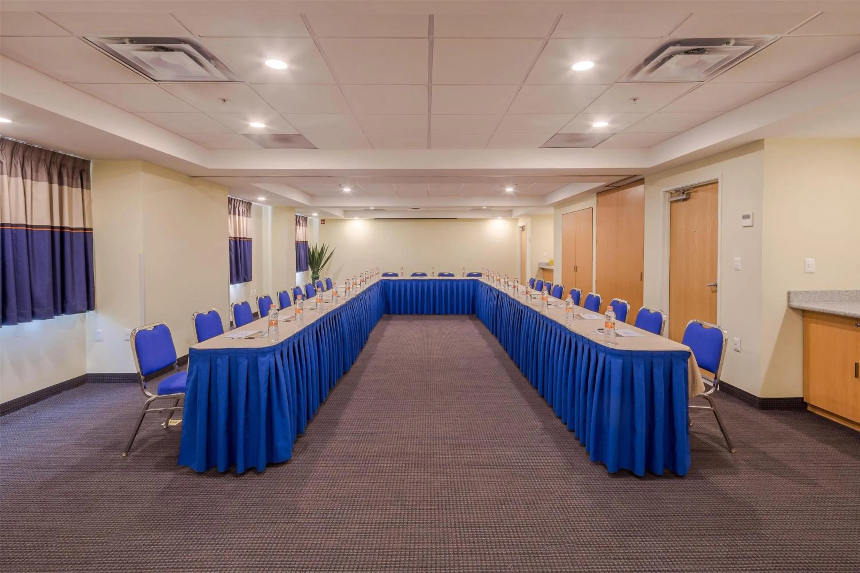 Meeting/conference room in Microtel Inn & Suites by Wyndham Culiacán