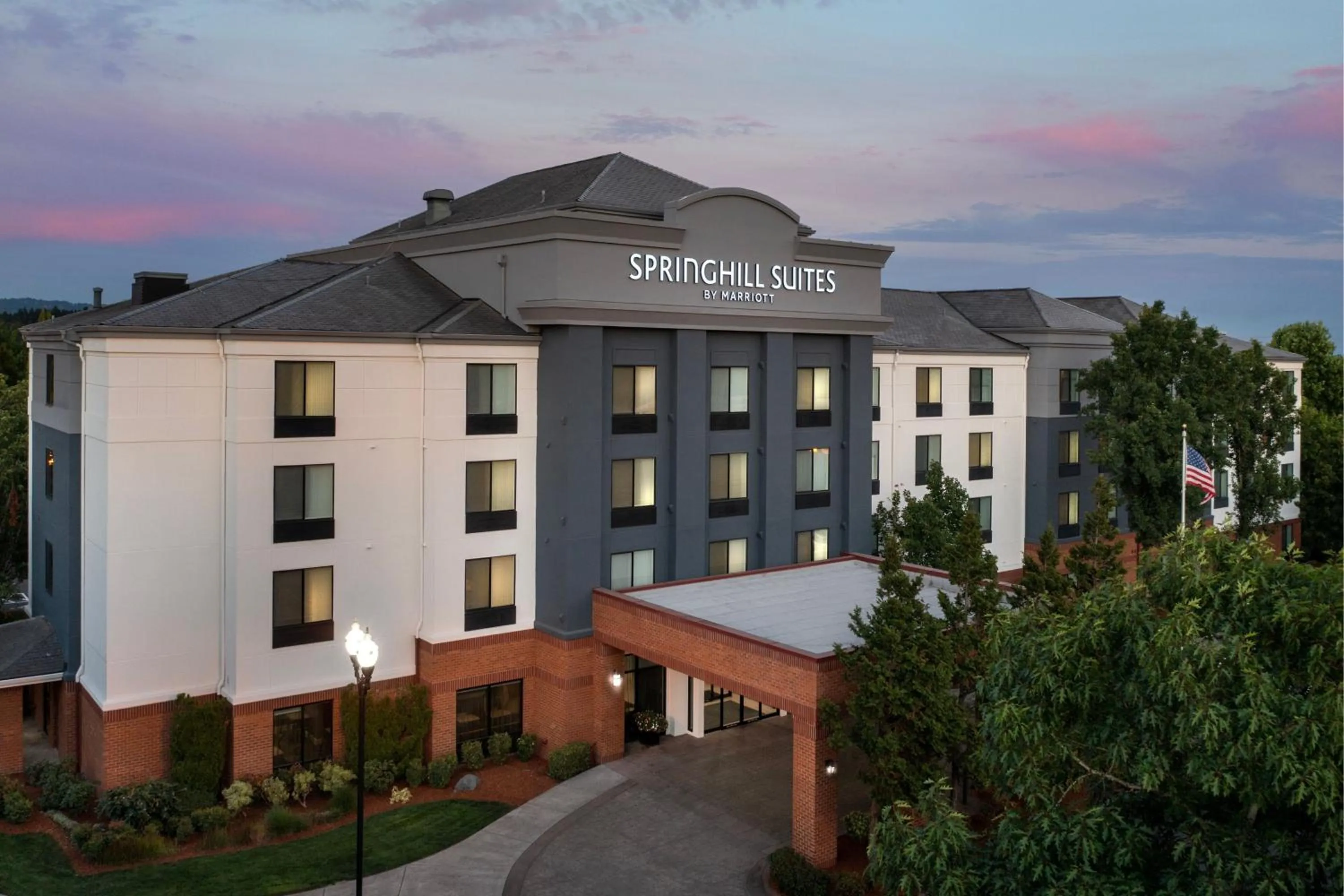 Property building in SpringHill Suites by Marriott Portland Hillsboro