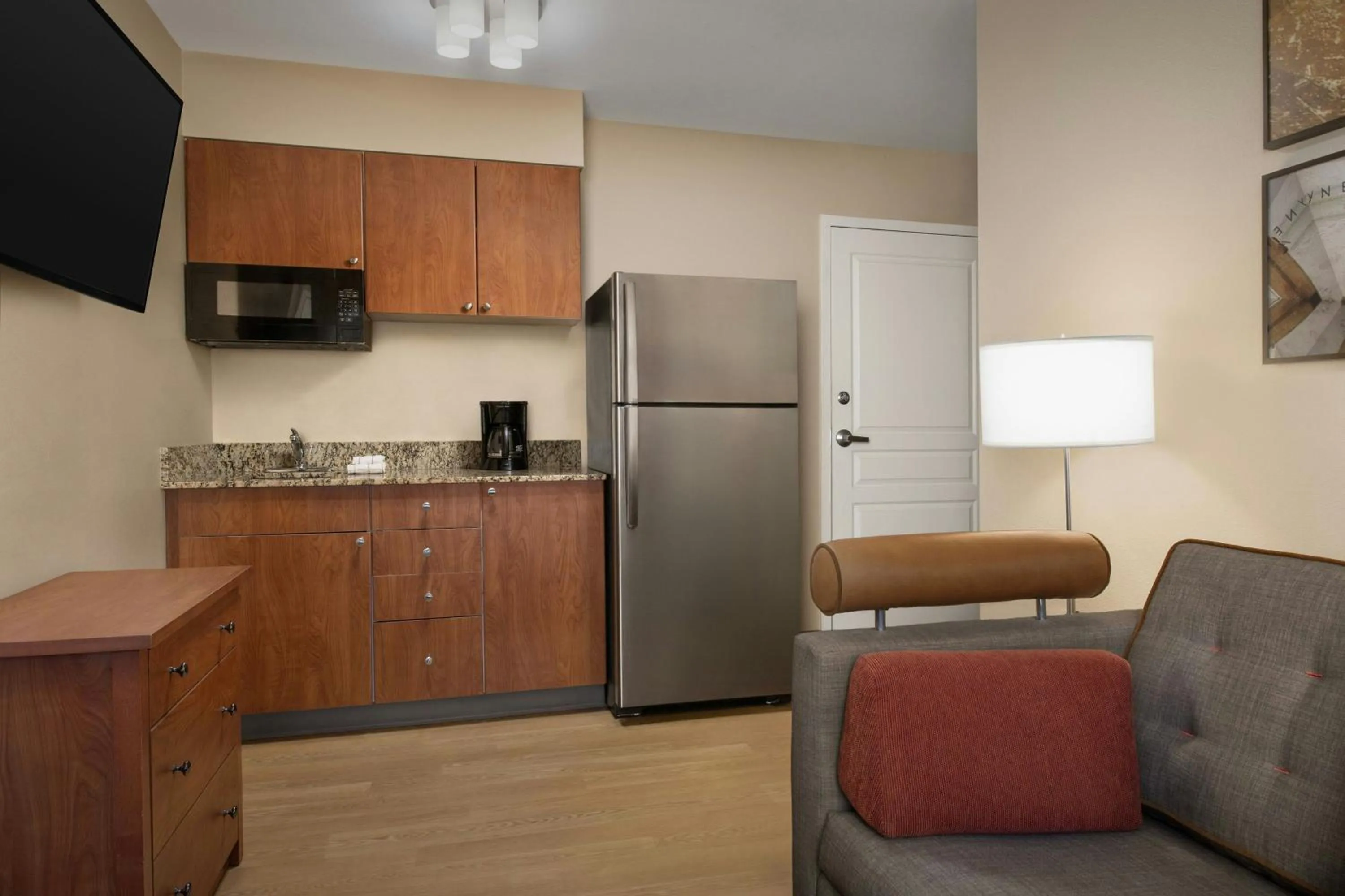 Kitchen or kitchenette in TownePlace Suites by Marriott Portland Hillsboro