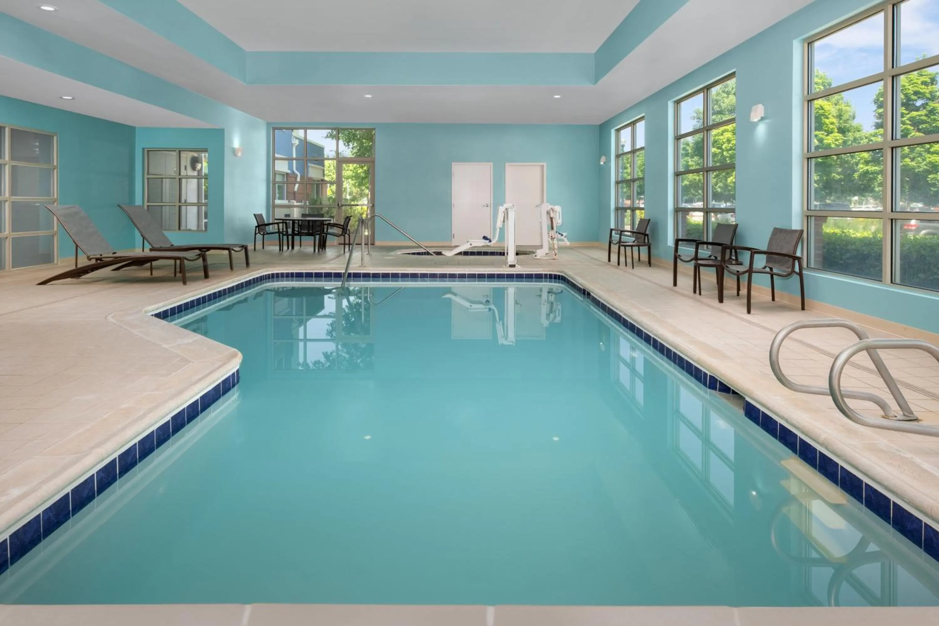 Swimming pool in SpringHill Suites by Marriott Portland Vancouver