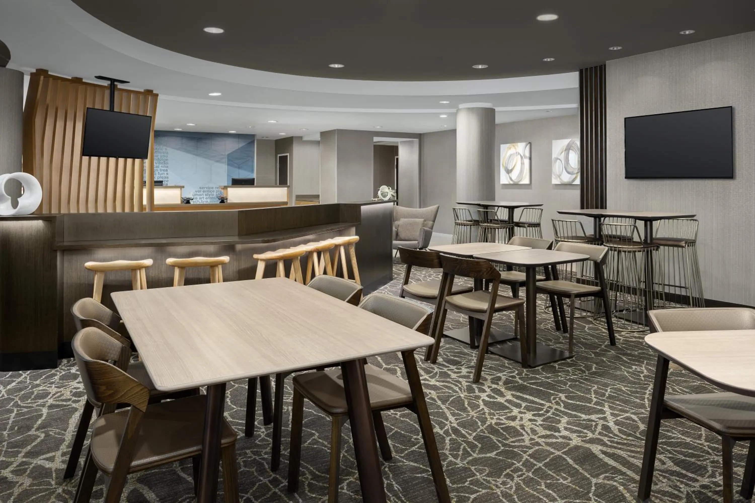 Dining area in SpringHill Suites by Marriott Portland Vancouver