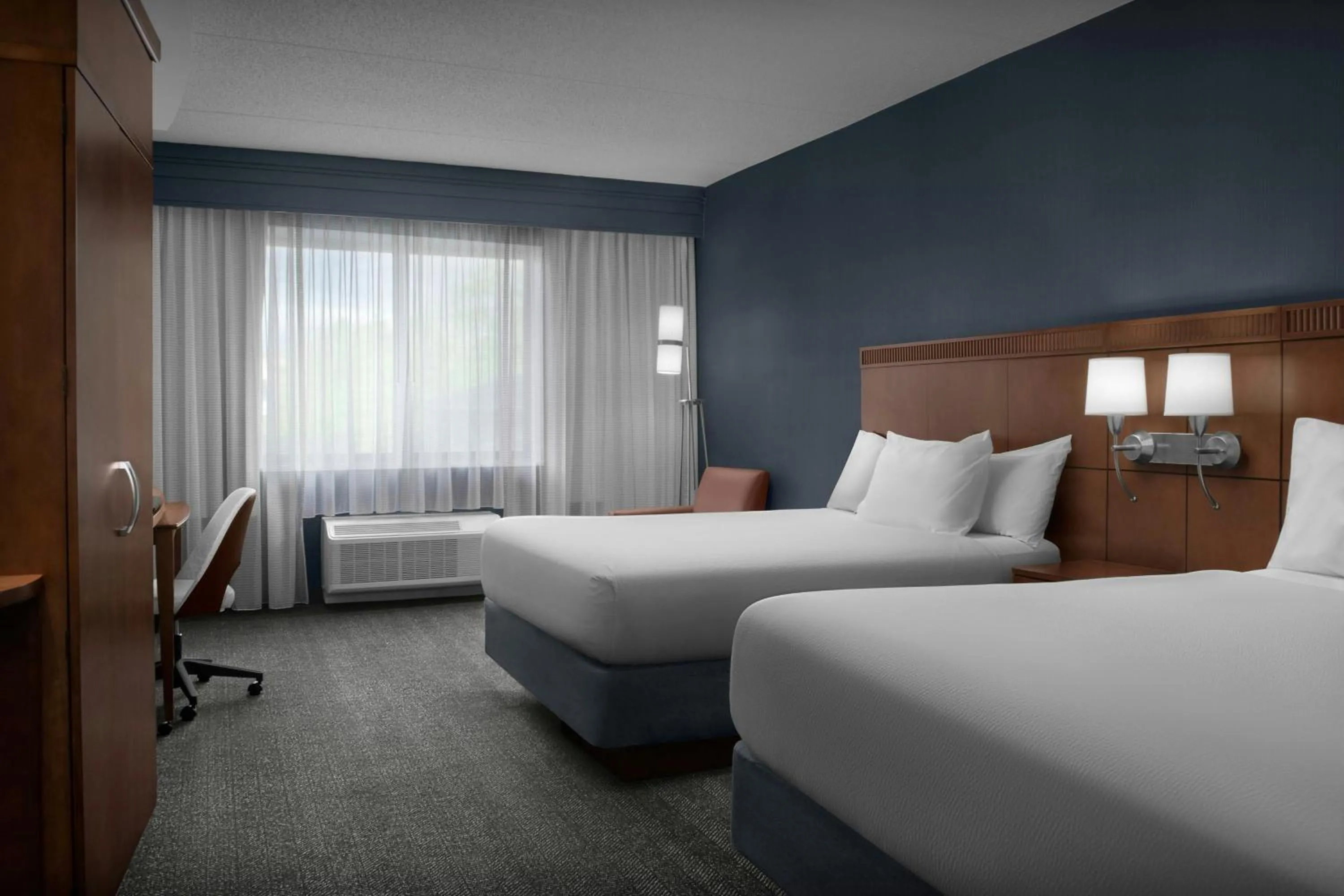 Photo of the whole room, Bed in Courtyard Philadelphia Great Valley/Malvern