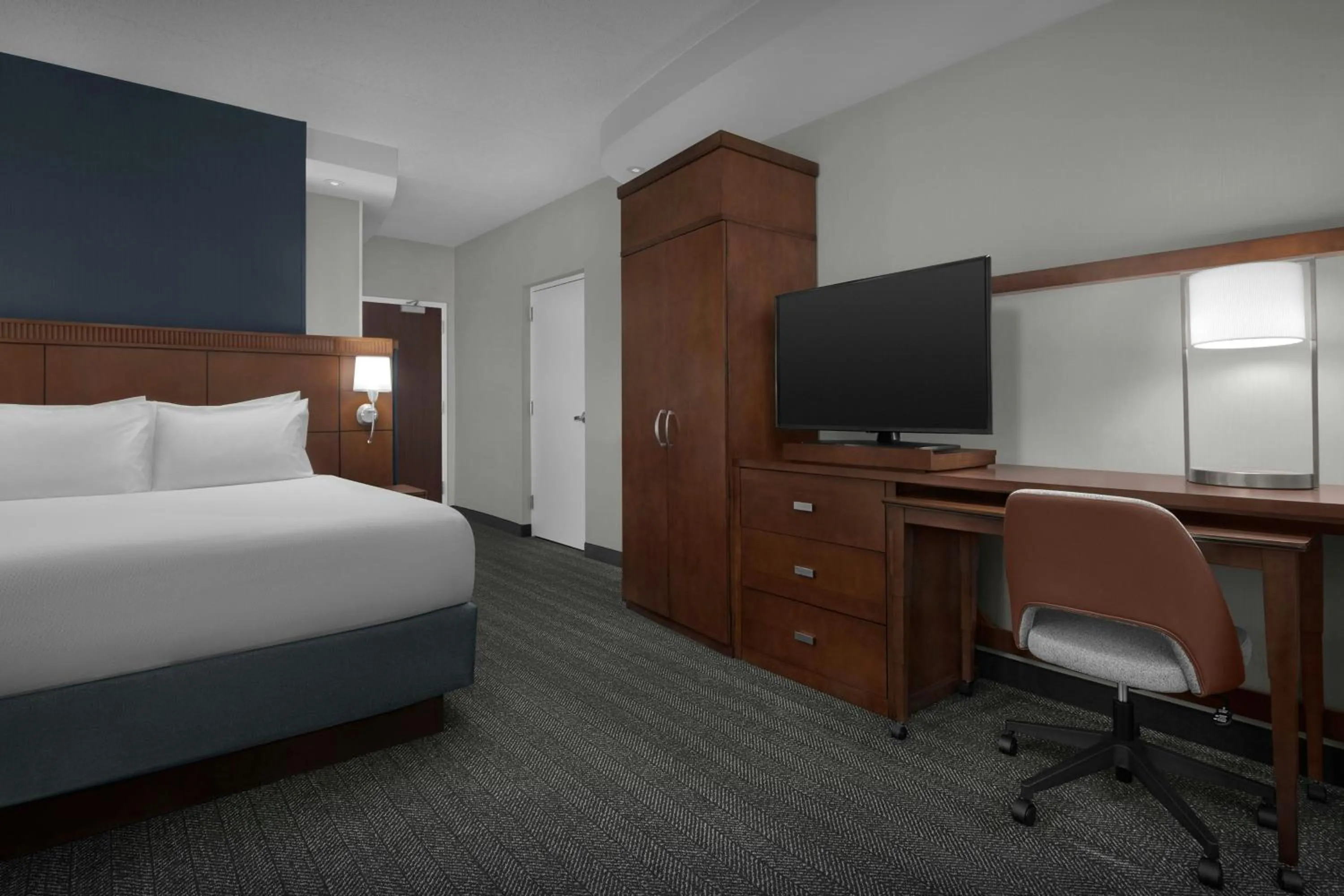 Photo of the whole room, Bed in Courtyard Philadelphia Great Valley/Malvern