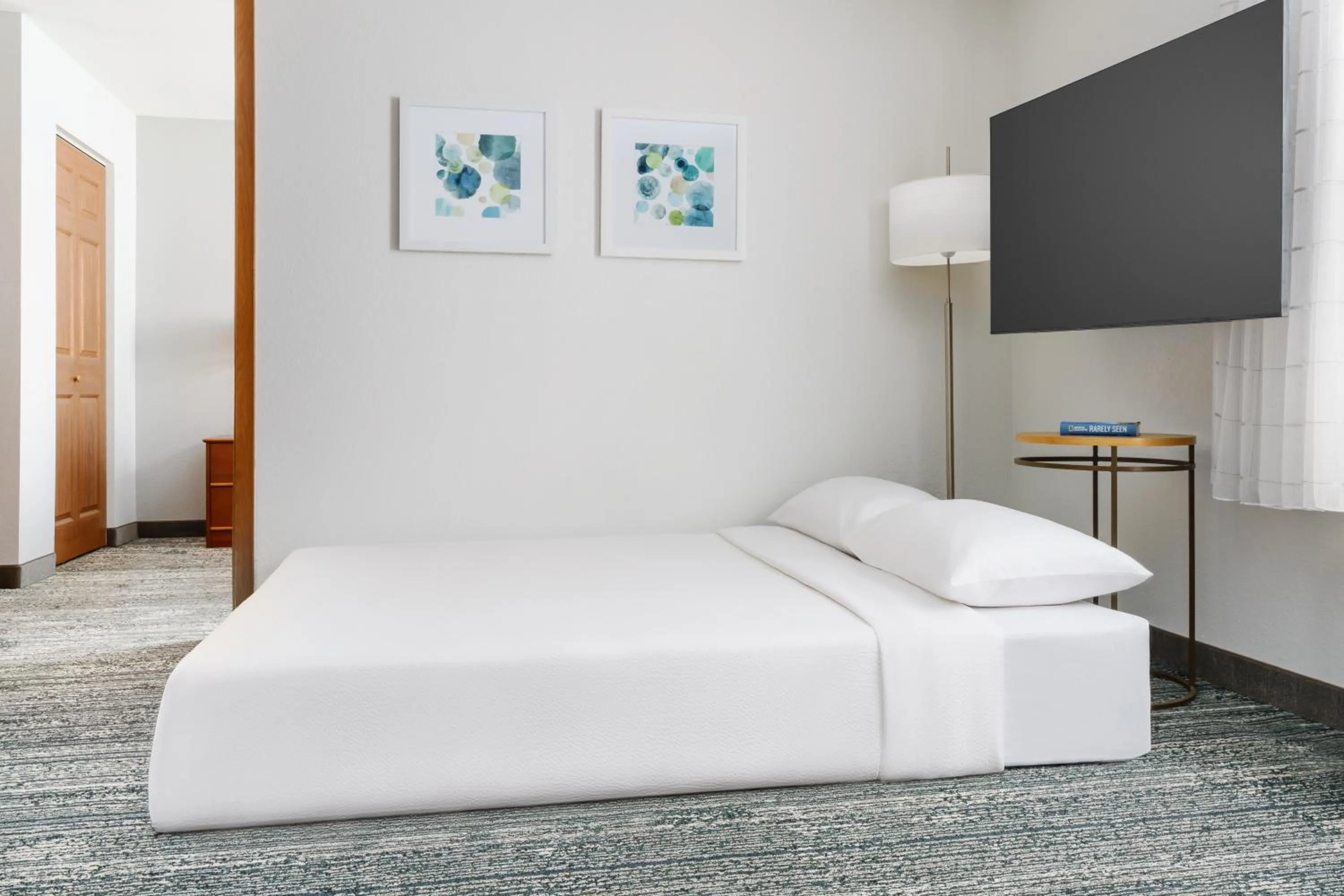 Bed in TownePlace Suites Philadelphia Horsham