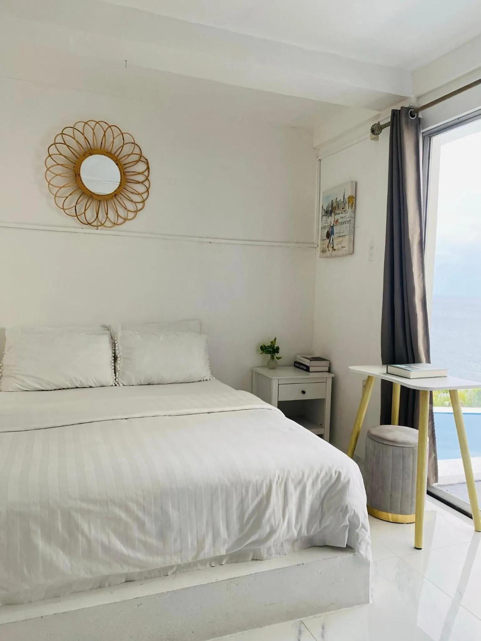 Photo of the whole room, Bed in Bintana Sa Paraiso