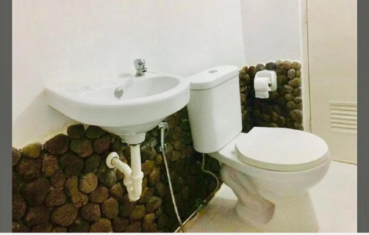 Toilet in Bintana Sa Paraiso