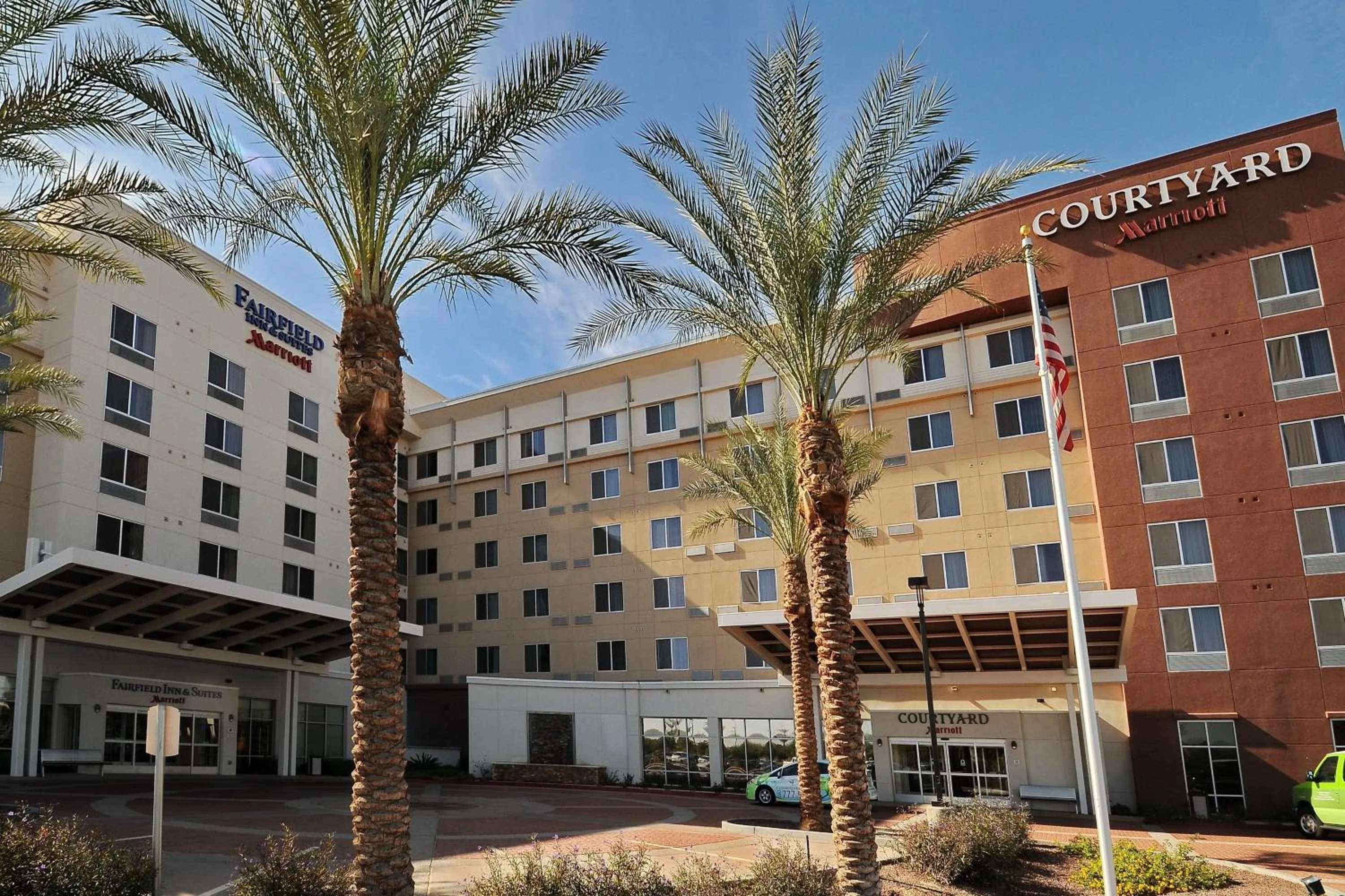 Property building in Fairfield Inn and Suites Phoenix Chandler Fashion Center