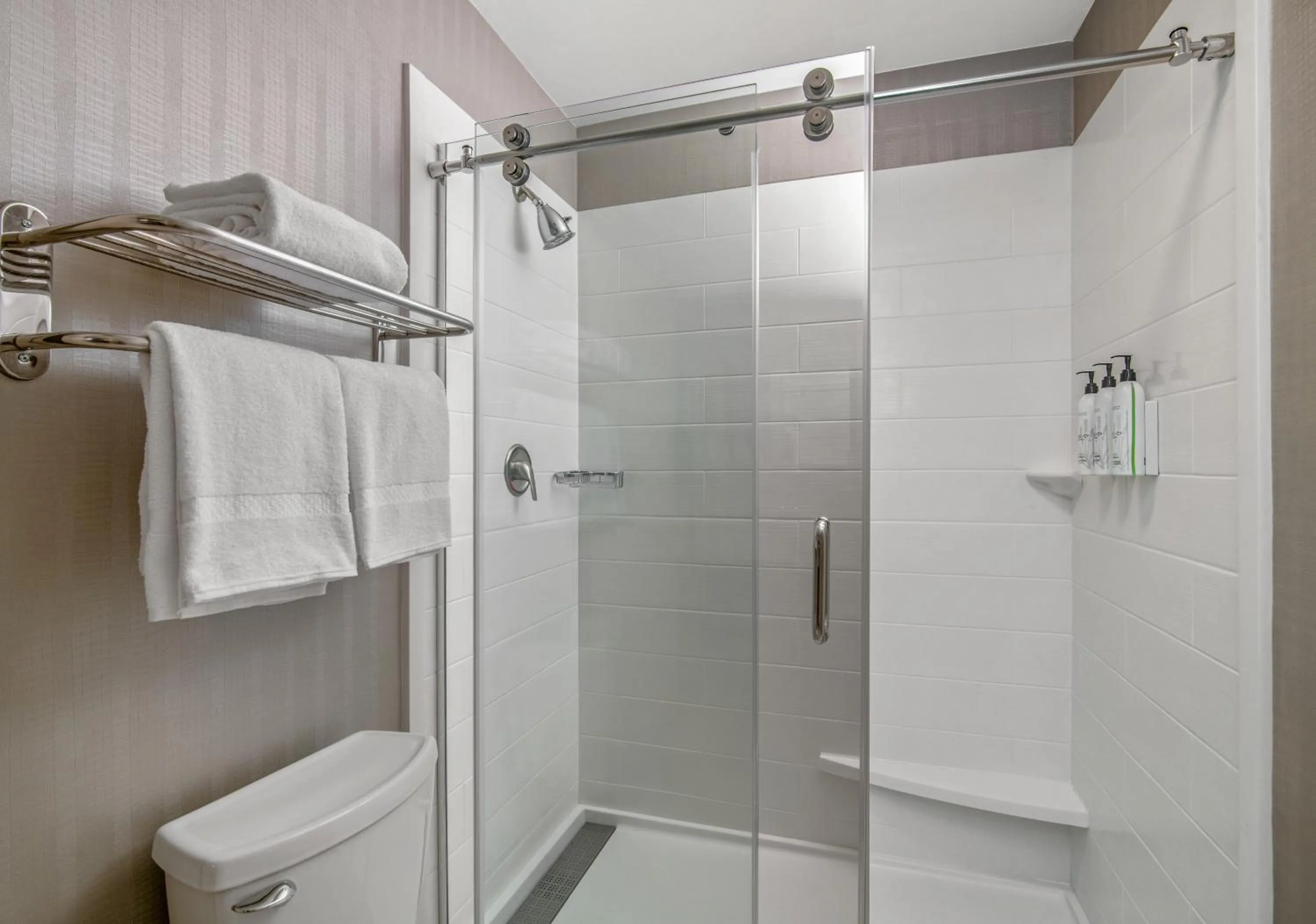 Bathroom in SpringHill Suites Phoenix Glendale Sports & Entertainment District