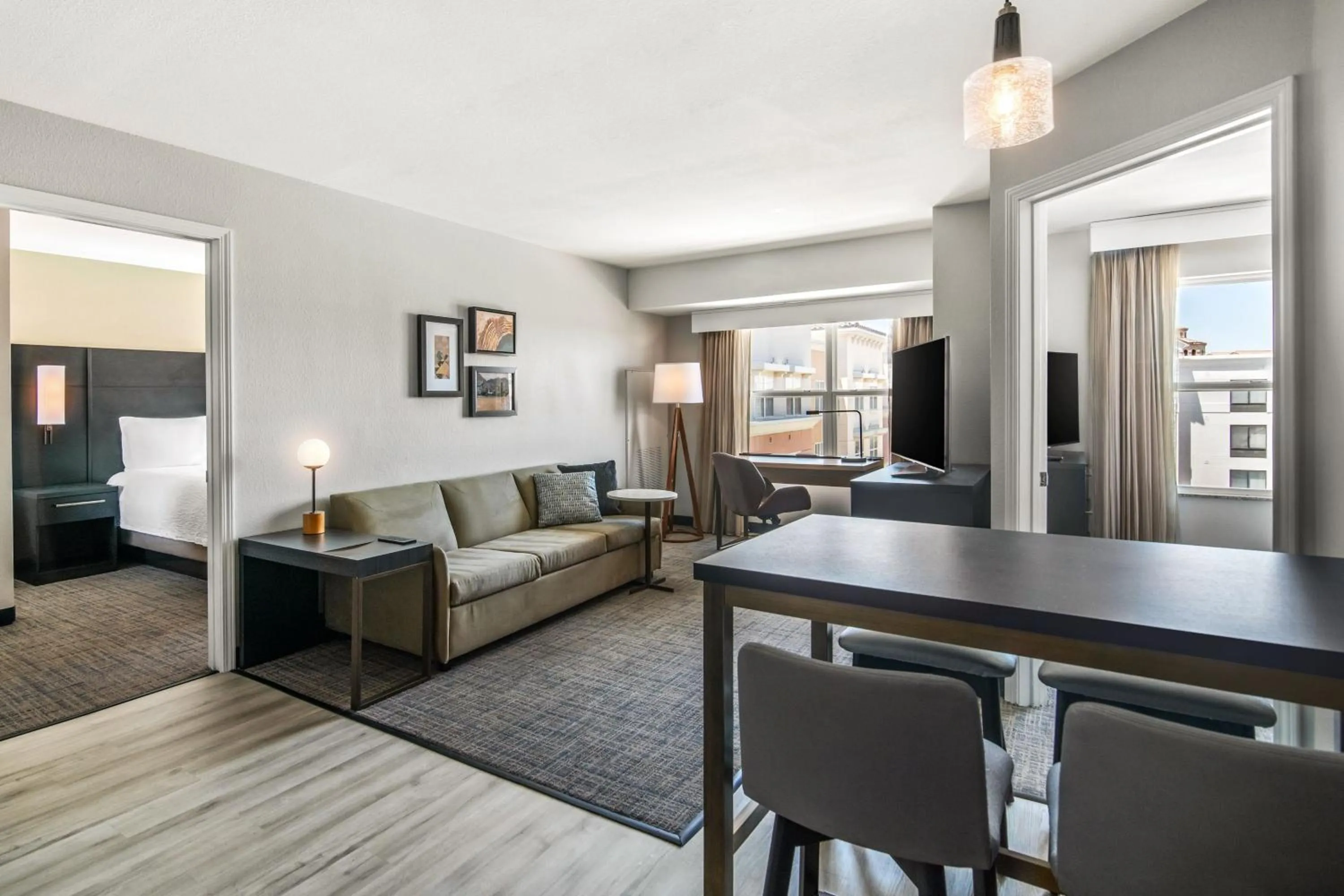 Bedroom in Residence Inn Phoenix Glendale Sports & Entertainment District