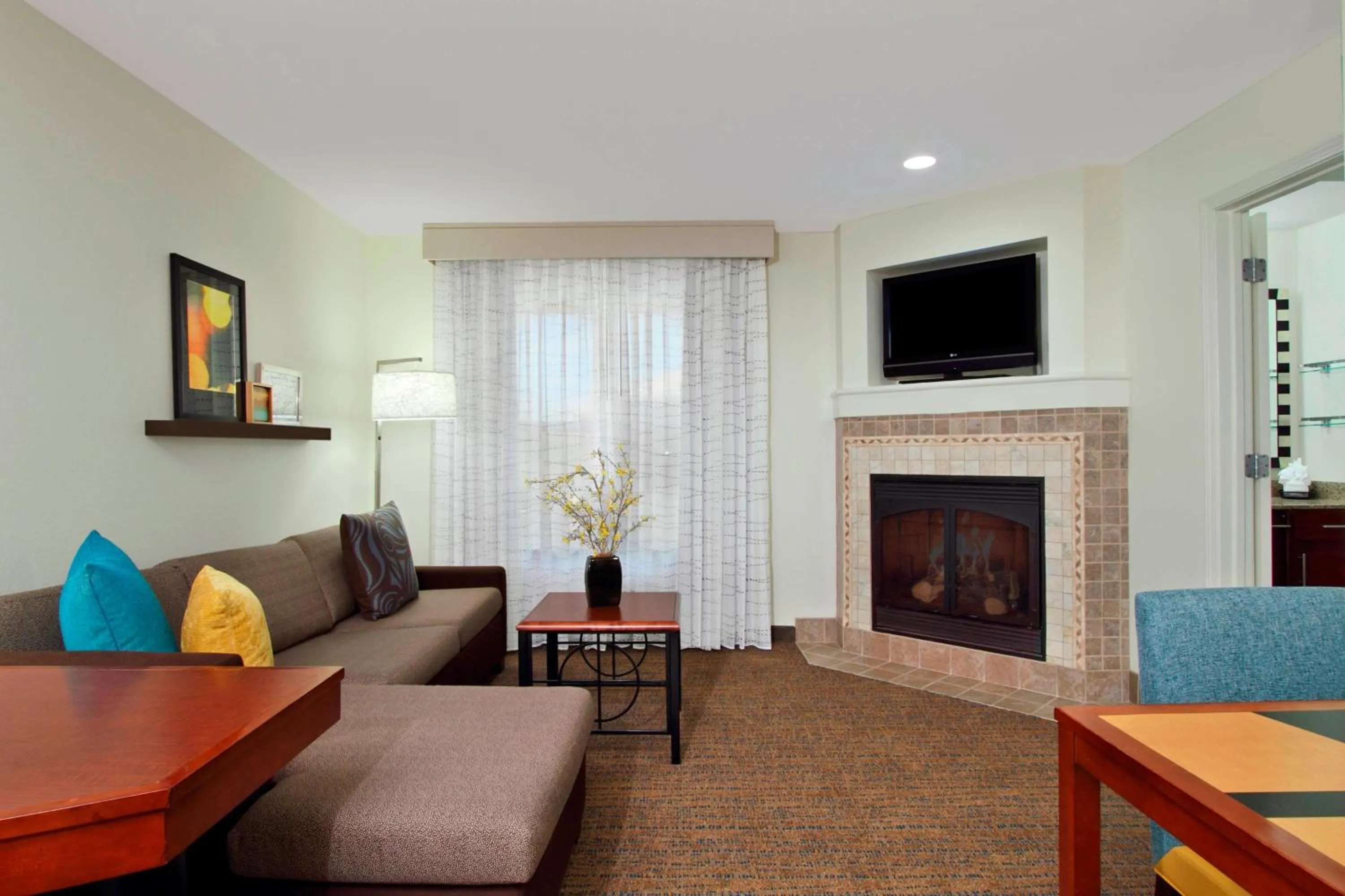 Living room in Residence Inn Phoenix Glendale Sports & Entertainment District