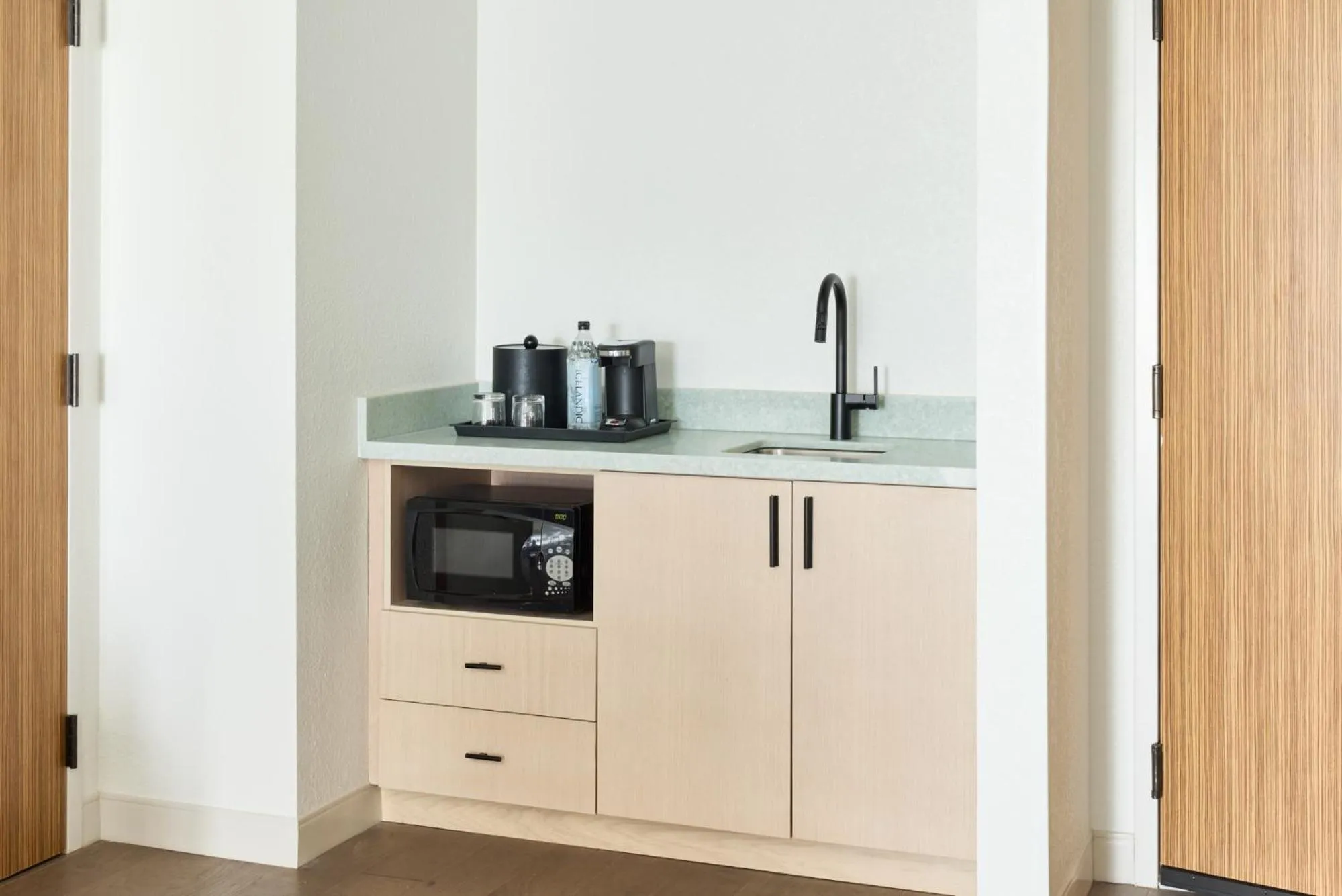 oven in Renaissance Phoenix Glendale Hotel & Conference Center