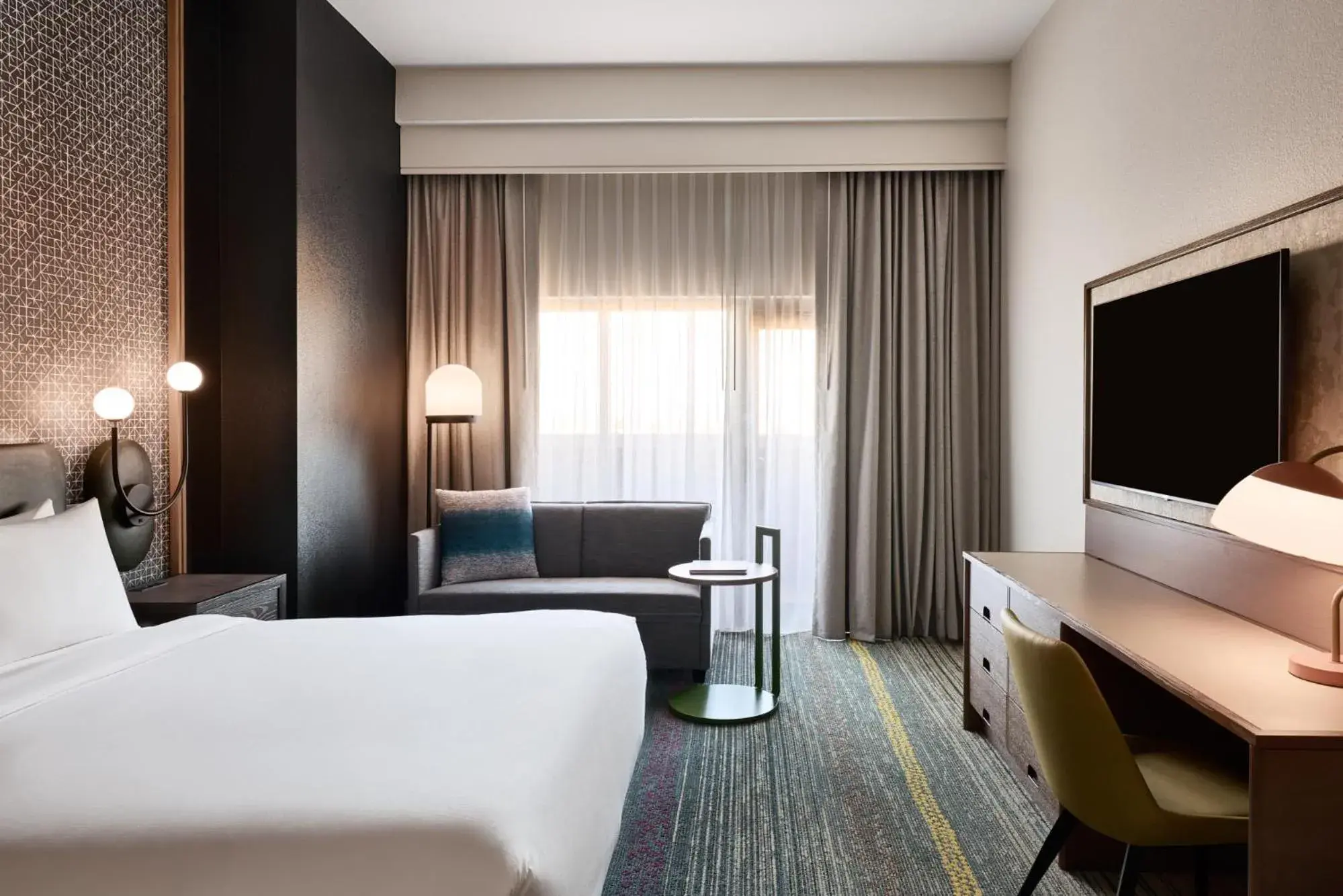 King Room with Balcony and Resort View - Mobility and Hearing Accessible/Roll-in Shower in Renaissance Phoenix Glendale Hotel & Conference Center King Room with Balcony and Resort View - Mobility and Hearing Accessible/Roll-in Shower in Renaissance Phoenix Glendale Hotel & Conference Center