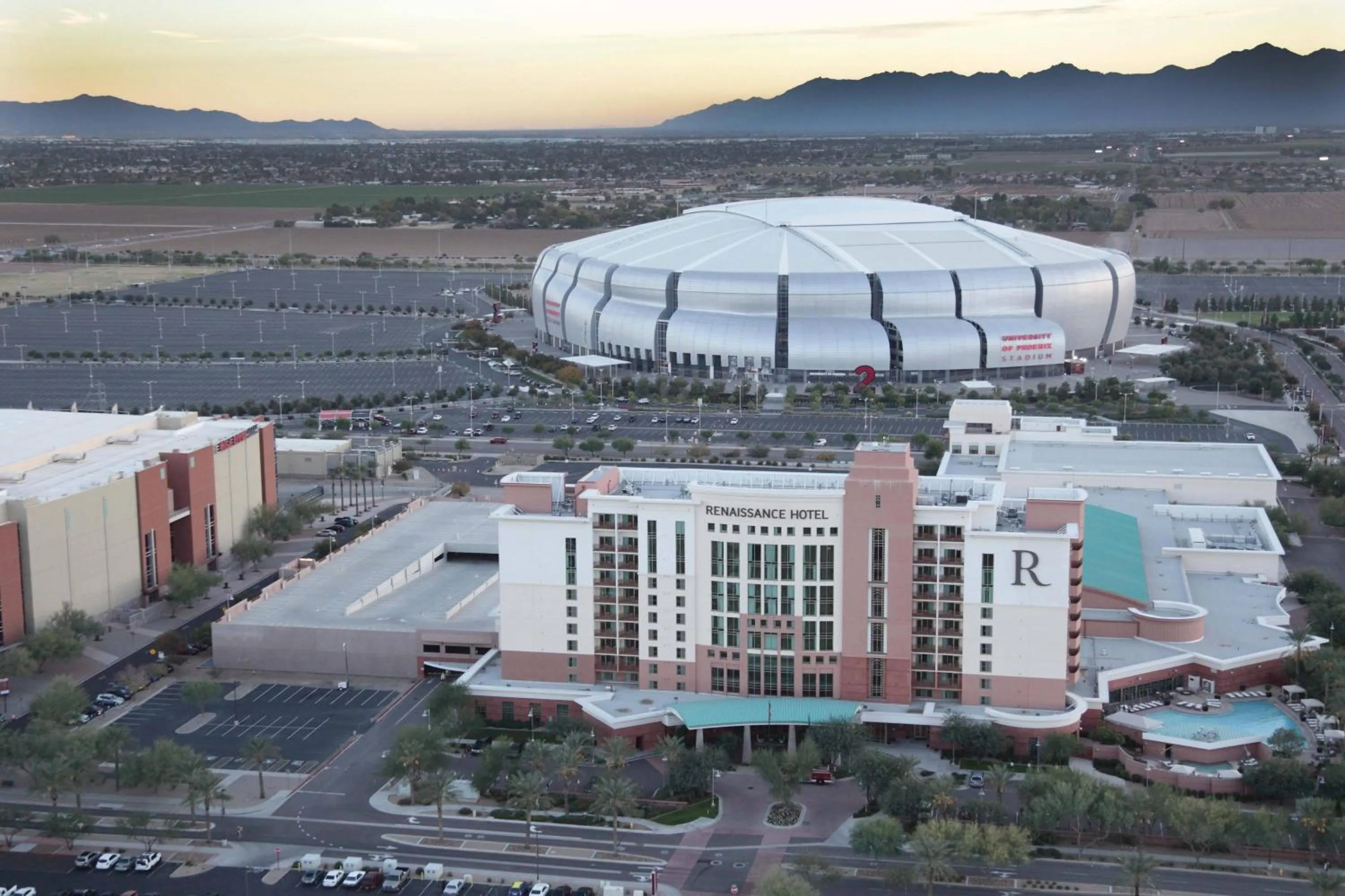 Property building in Renaissance Phoenix Glendale Hotel & Conference Center