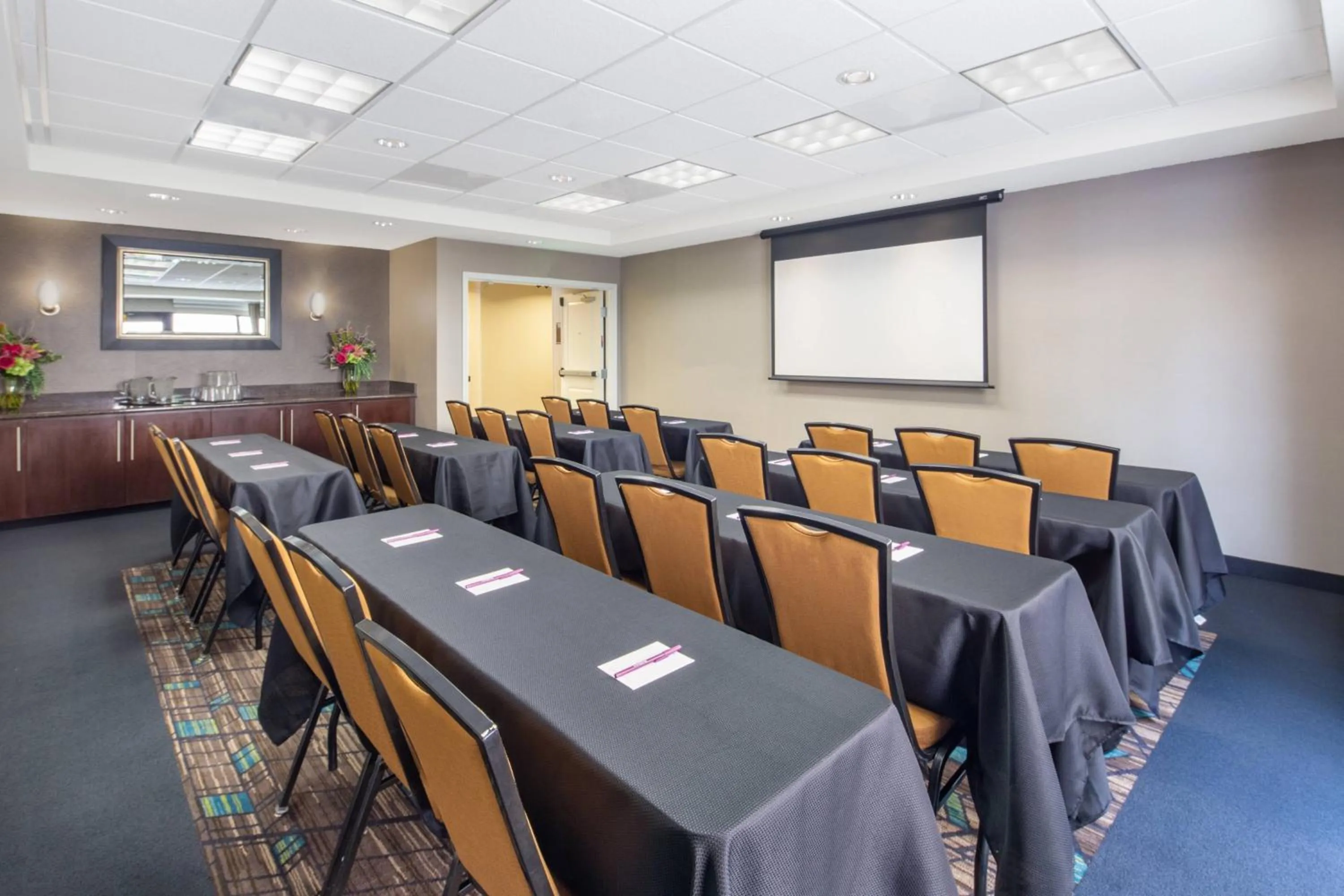 Meeting/conference room in Residence Inn Phoenix NW/Surprise