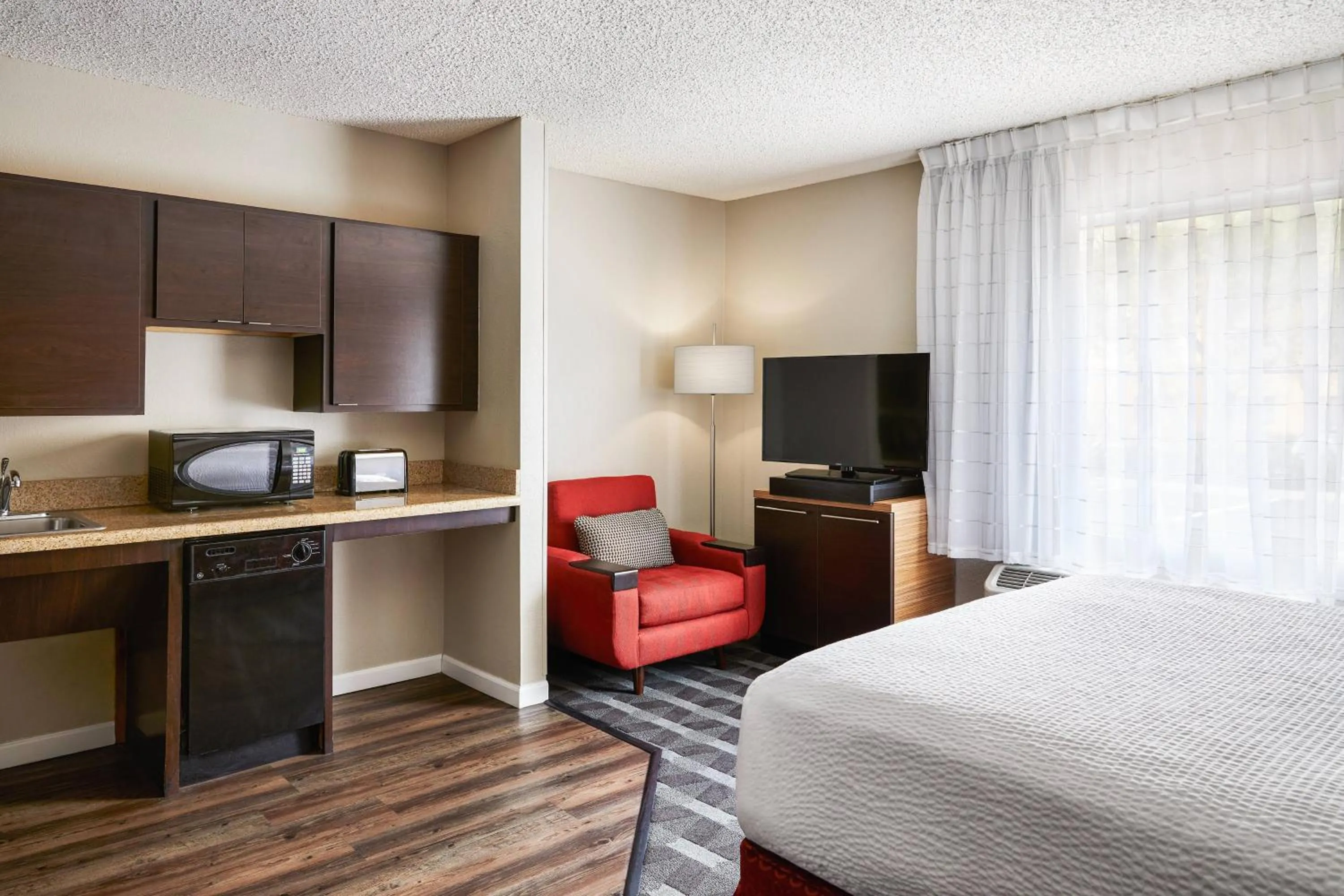 Photo of the whole room, Bed in TownePlace Suites Tempe at Arizona Mills Mall
