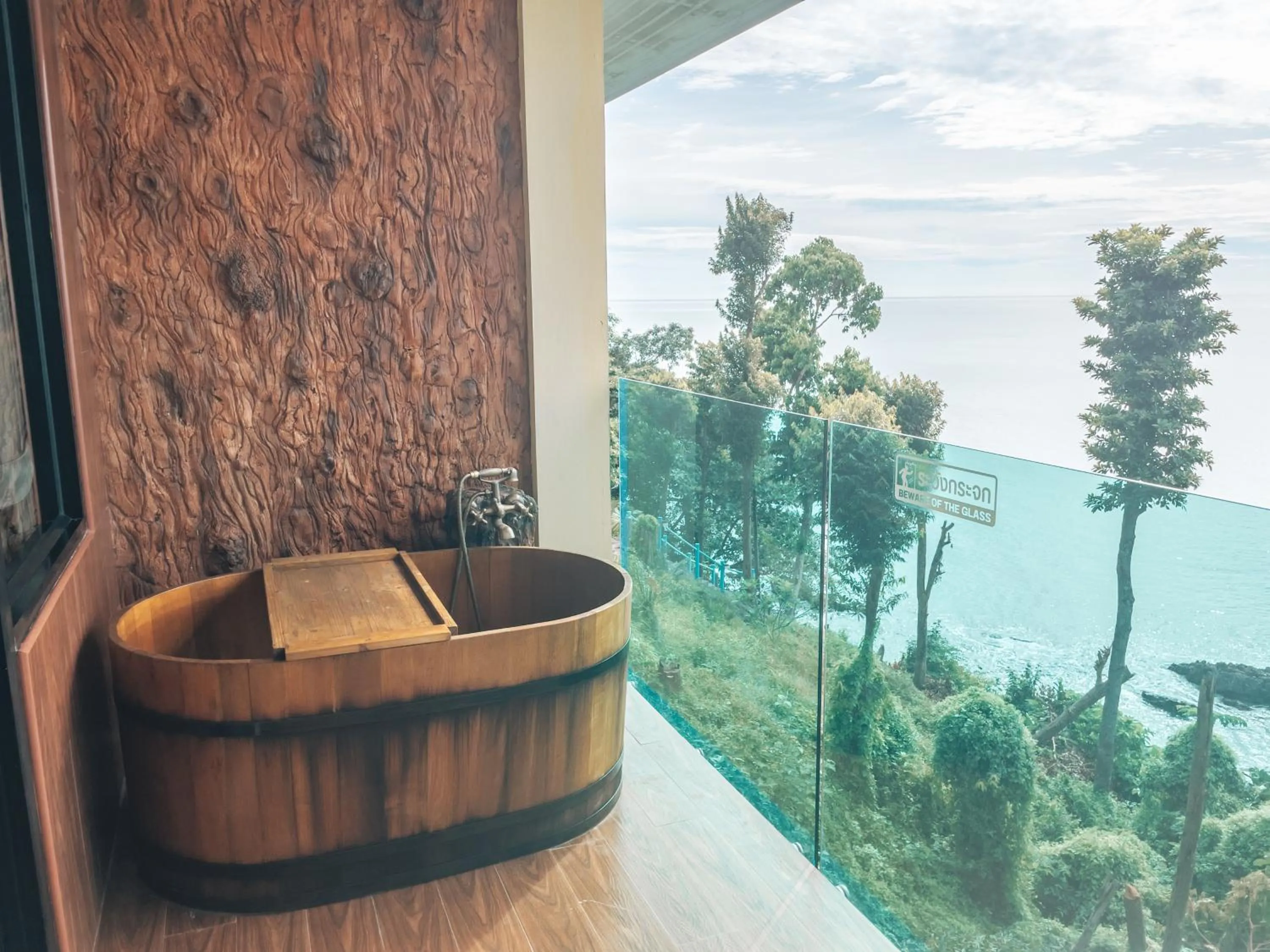 Sea view in Cliff Lanta Suite-Koh Lanta Krabi