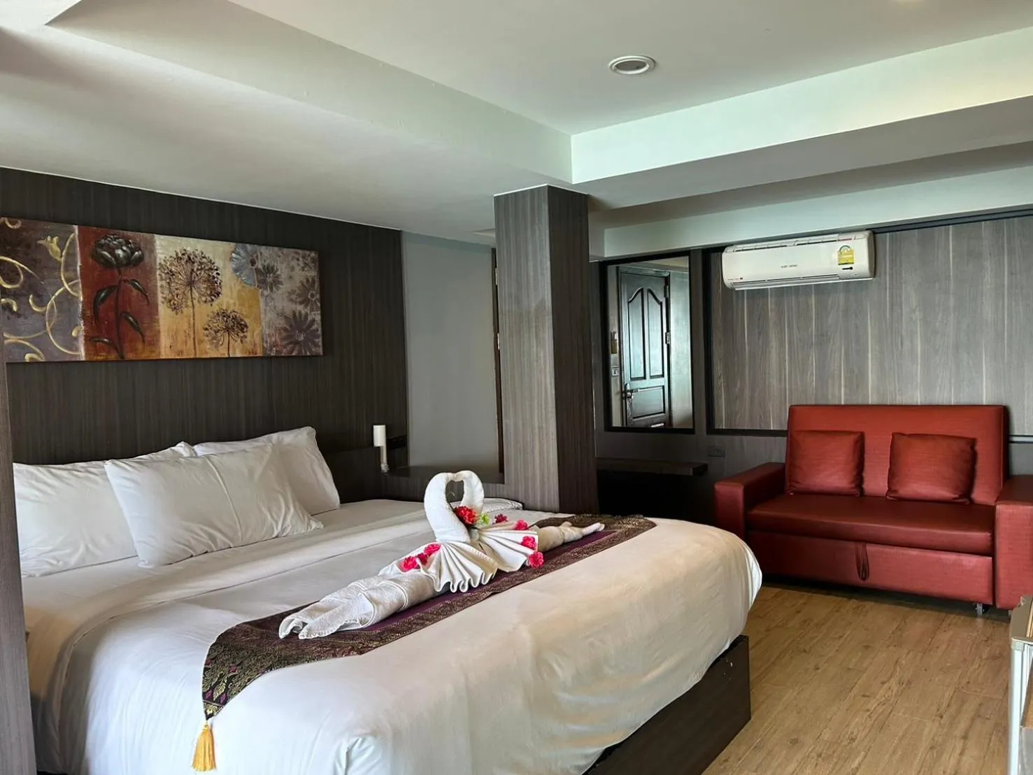 Bed in Cliff Lanta Suite-Koh Lanta Krabi