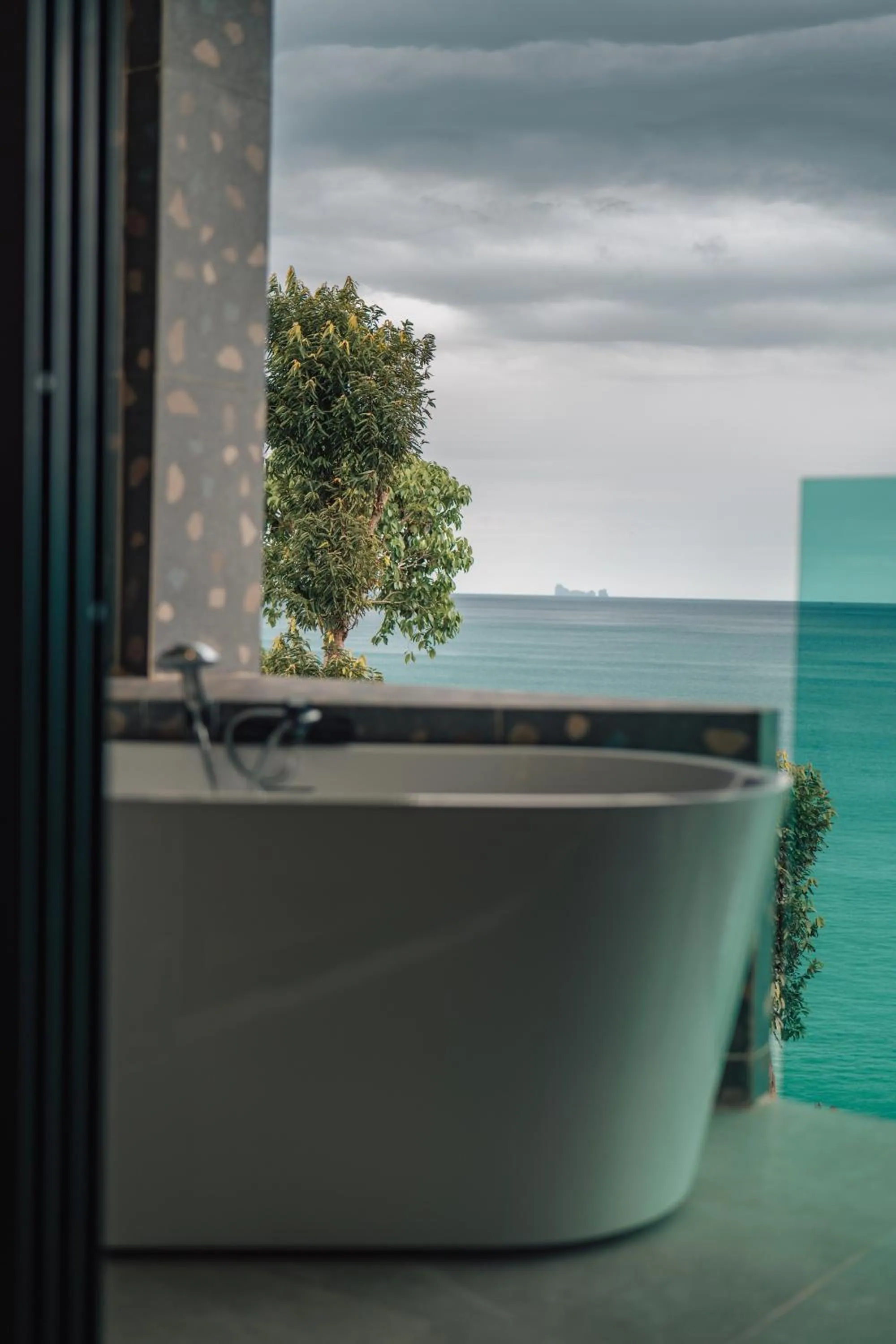 Sea view in Cliff Lanta Suite-Koh Lanta Krabi