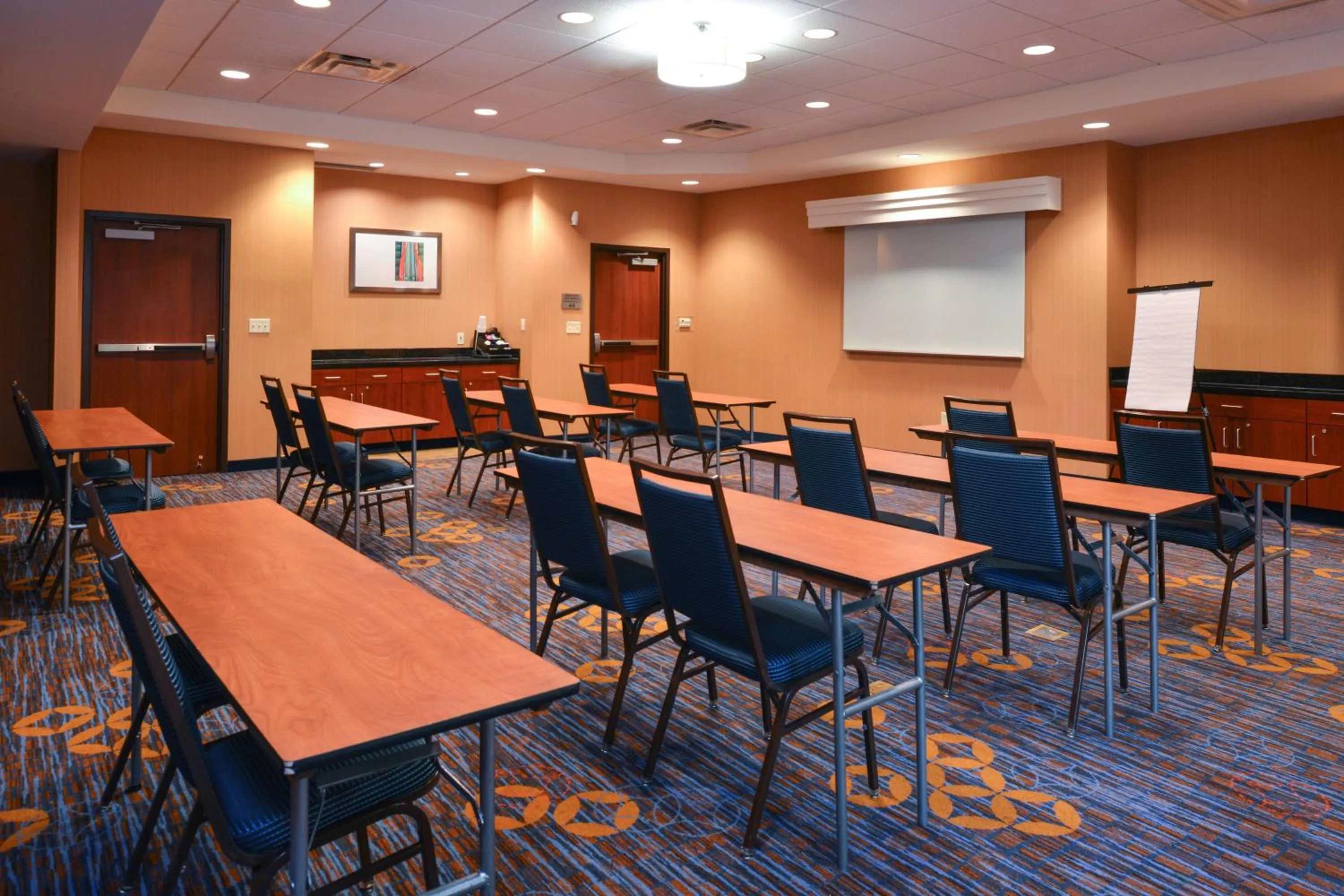 Meeting/conference room in Courtyard Pittsburgh Monroeville