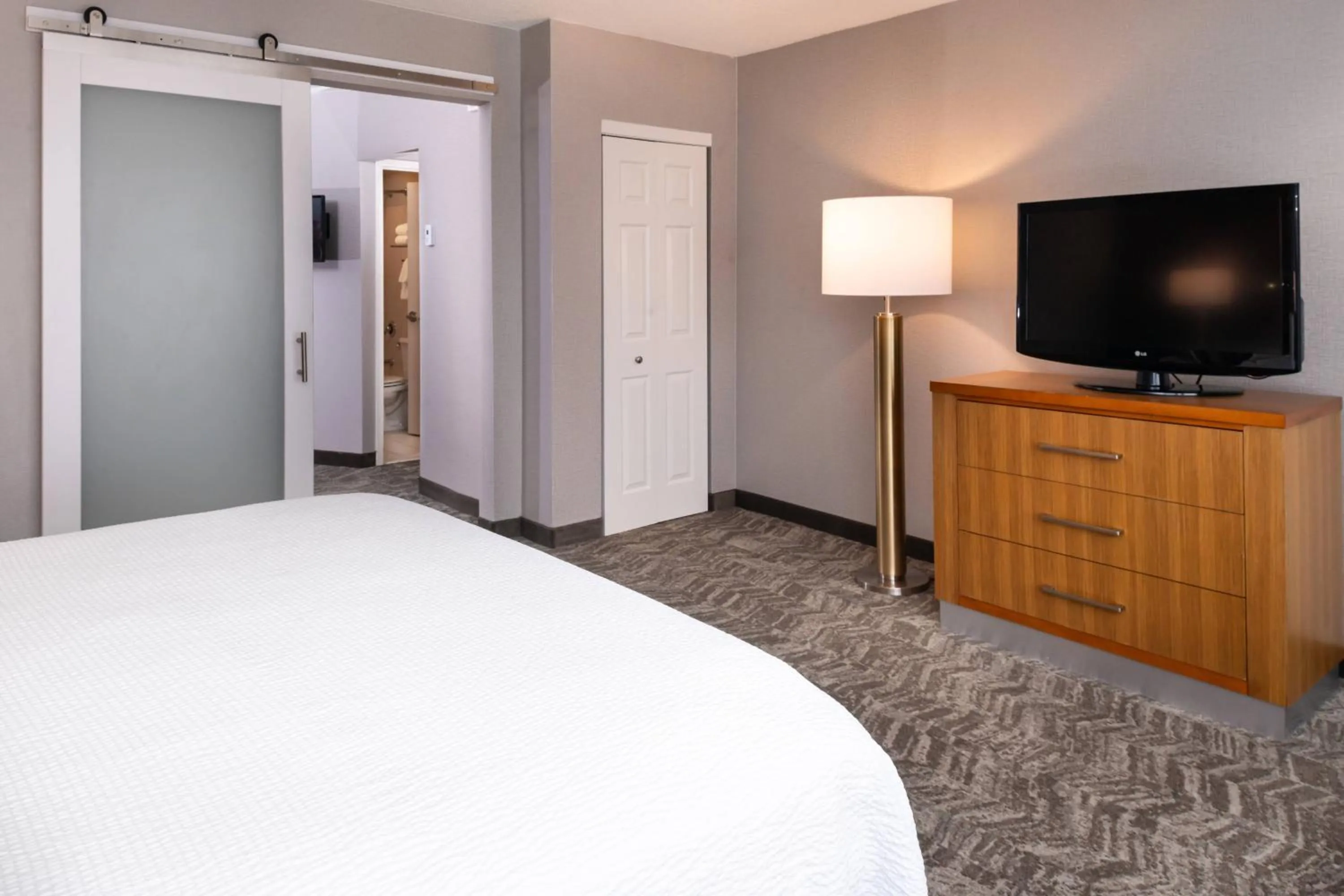 Bedroom, Bed in SpringHill Suites by Marriott Pittsburgh North Shore