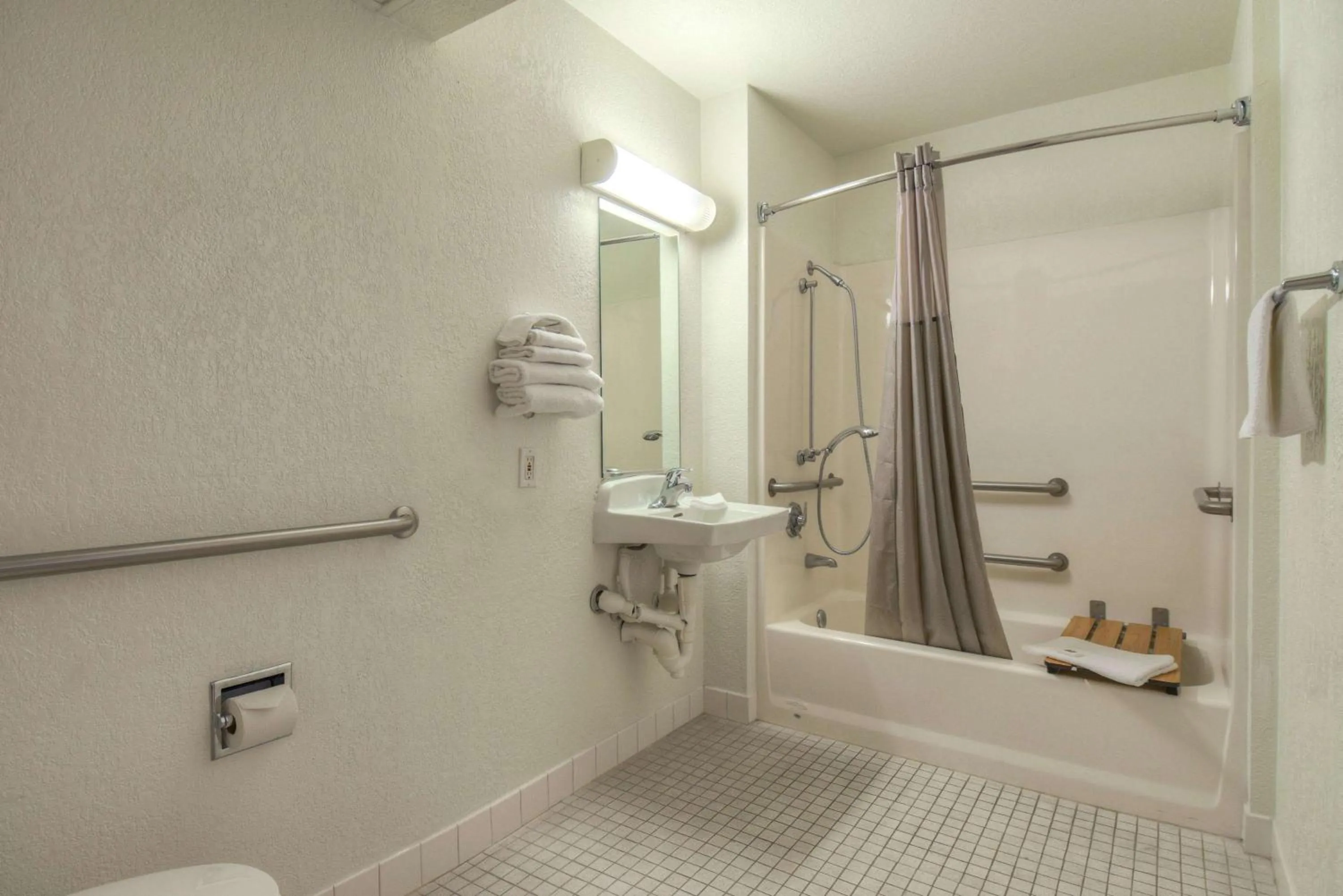 Shower in Motel 6-Jurupa Valley, CA - Riverside West