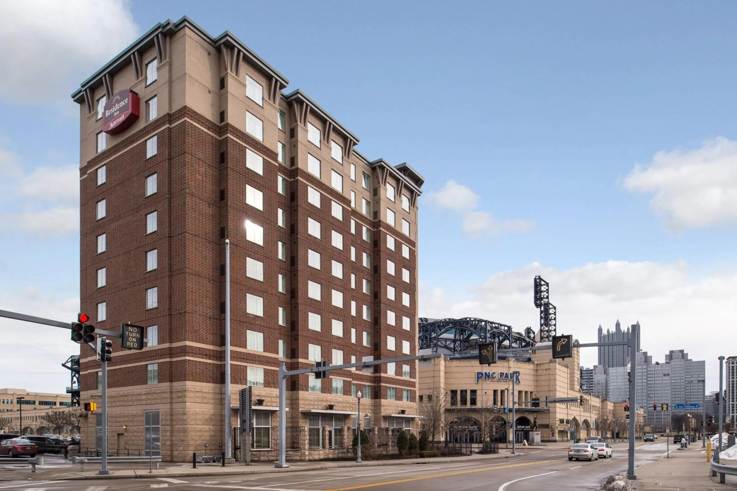 Property building in Residence Inn Pittsburgh North Shore