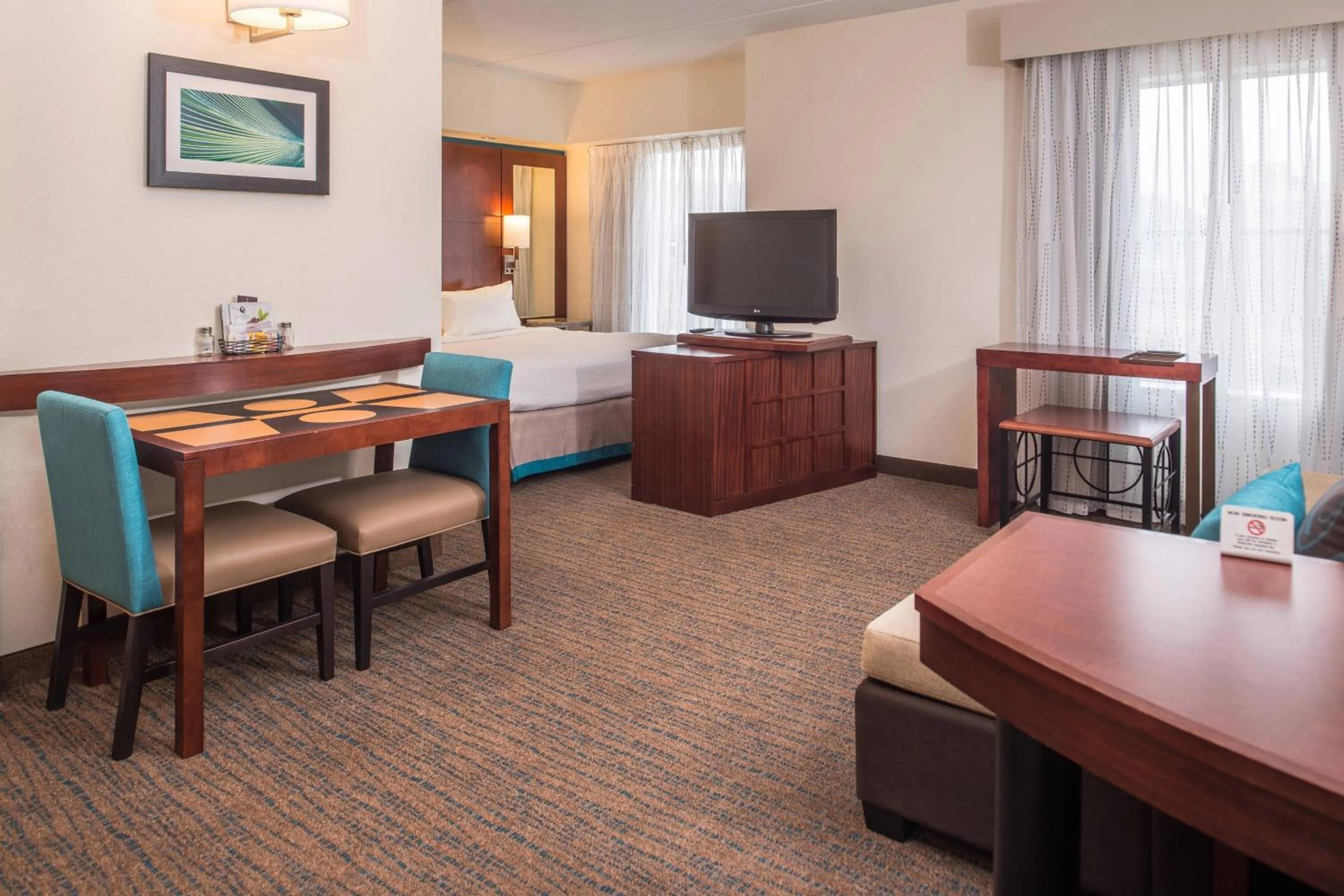 Photo of the whole room in Residence Inn Pittsburgh North Shore