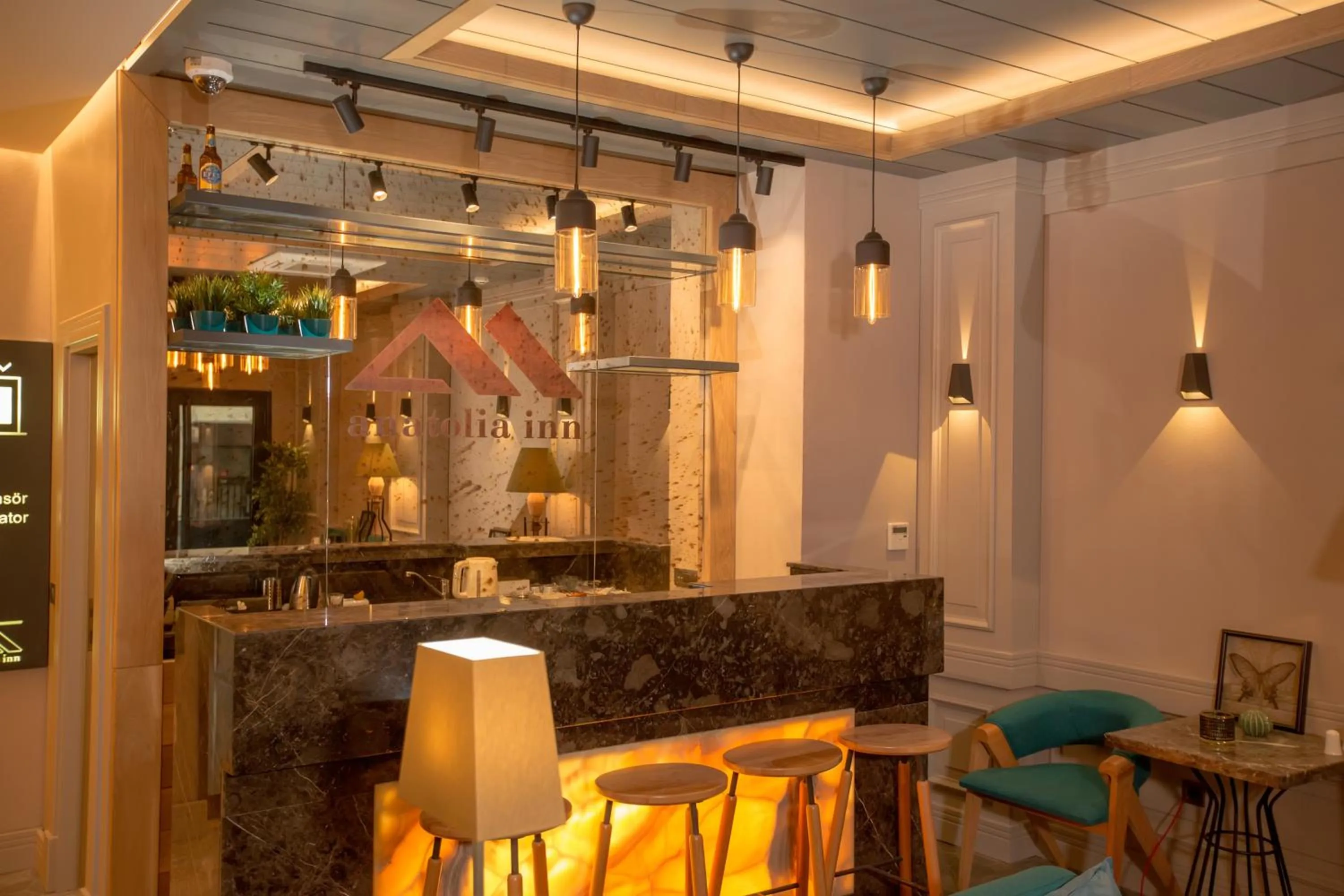 Restaurant/places to eat in Anatolia Inn