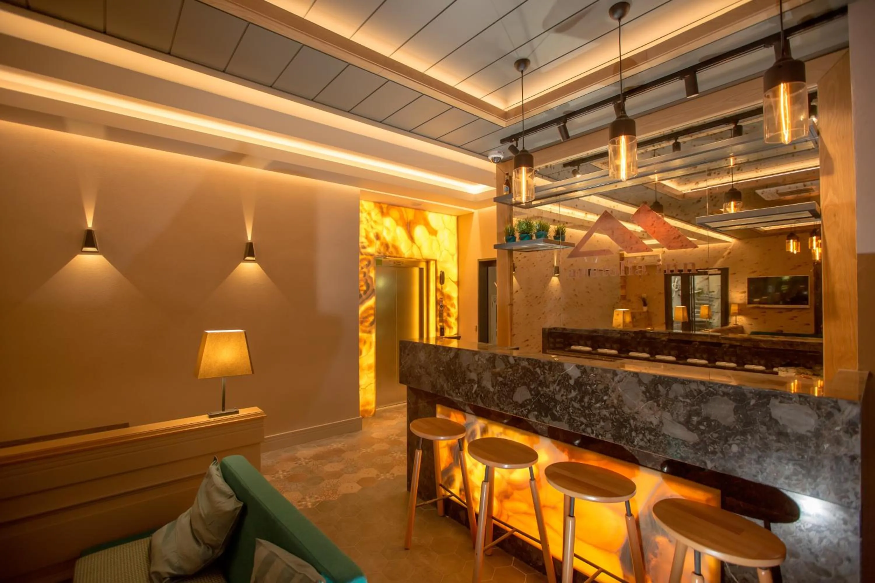 Restaurant/places to eat in Anatolia Inn