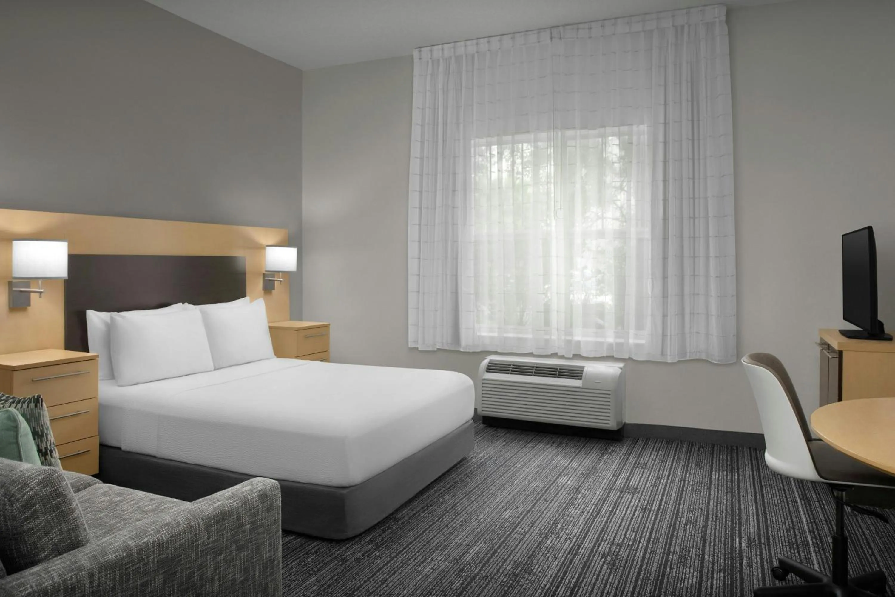 Photo of the whole room, Bed in TownePlace Suites Pensacola