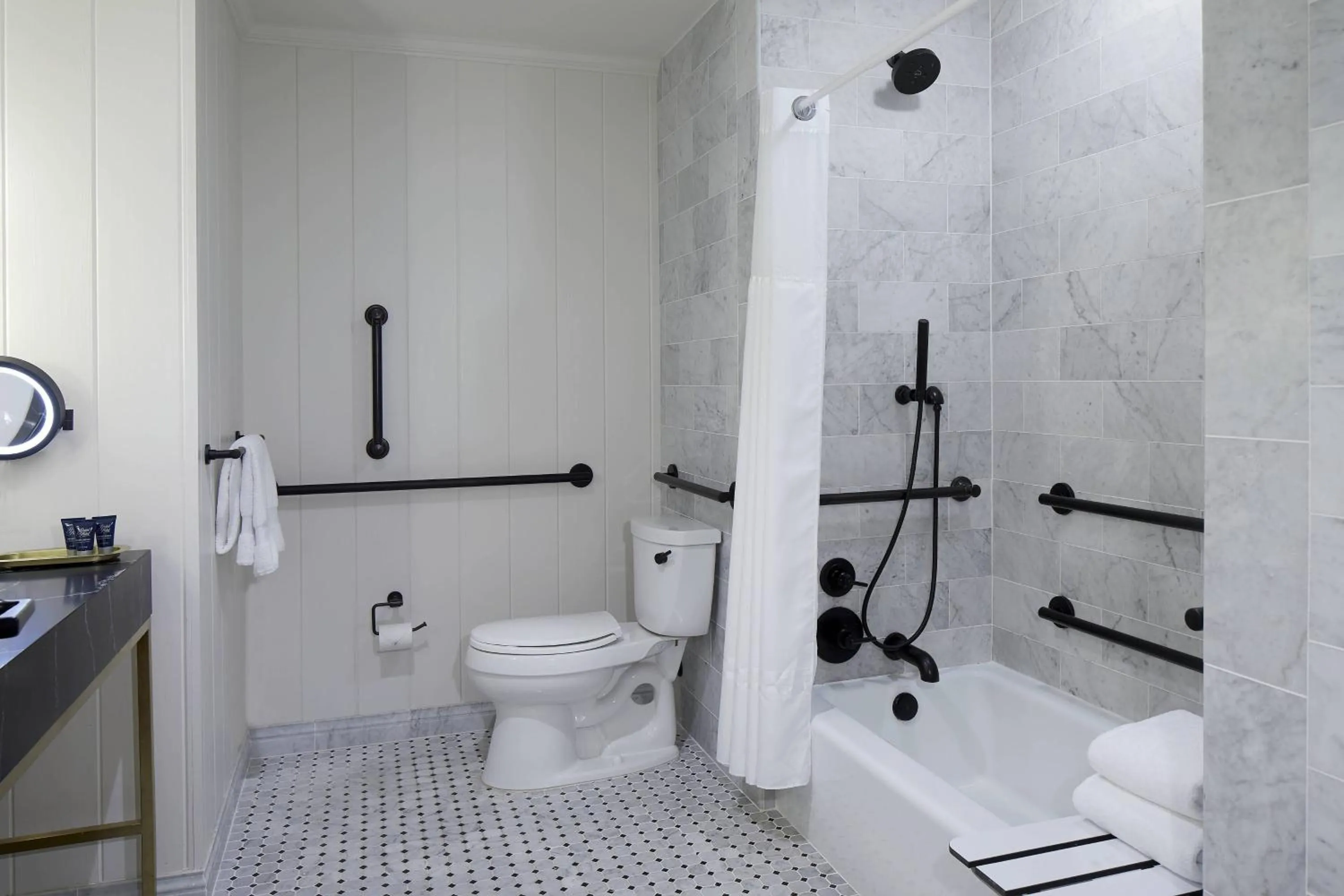 Bathroom in Grand Hotel Golf Resort & Spa, Autograph Collection