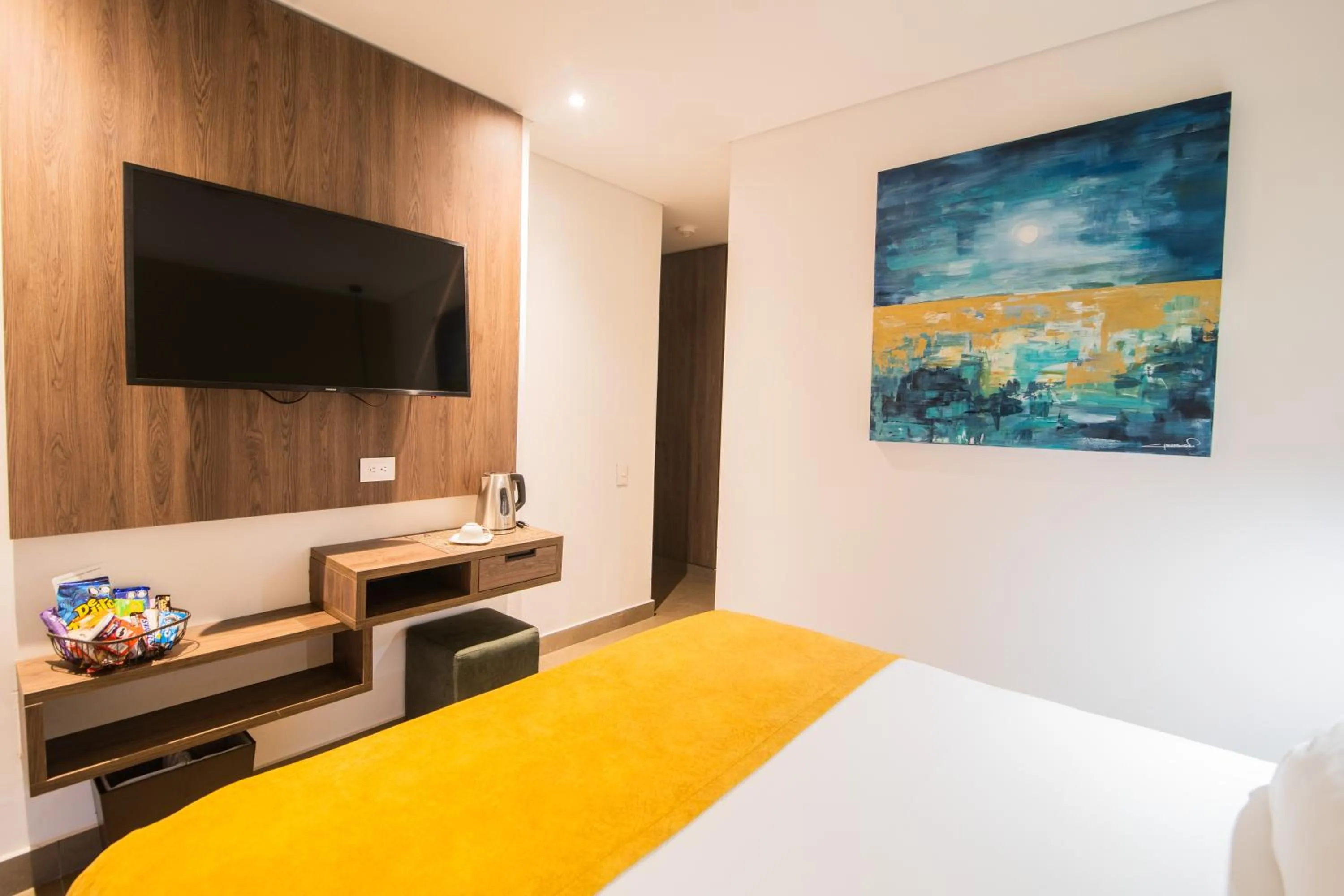TV and multimedia, Bed in Hotel Zi One Luxury