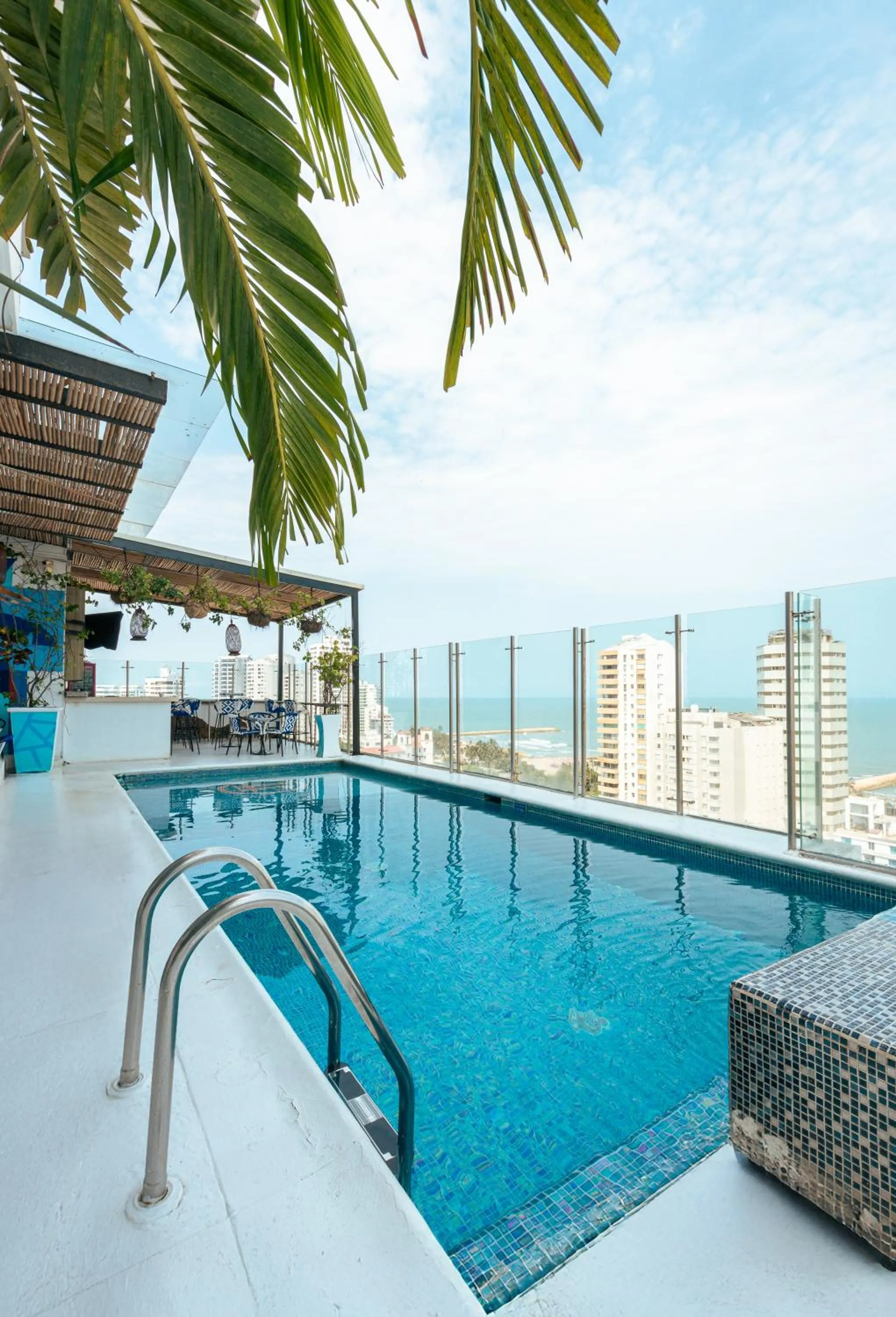 Swimming pool in Hotel Zi One Luxury