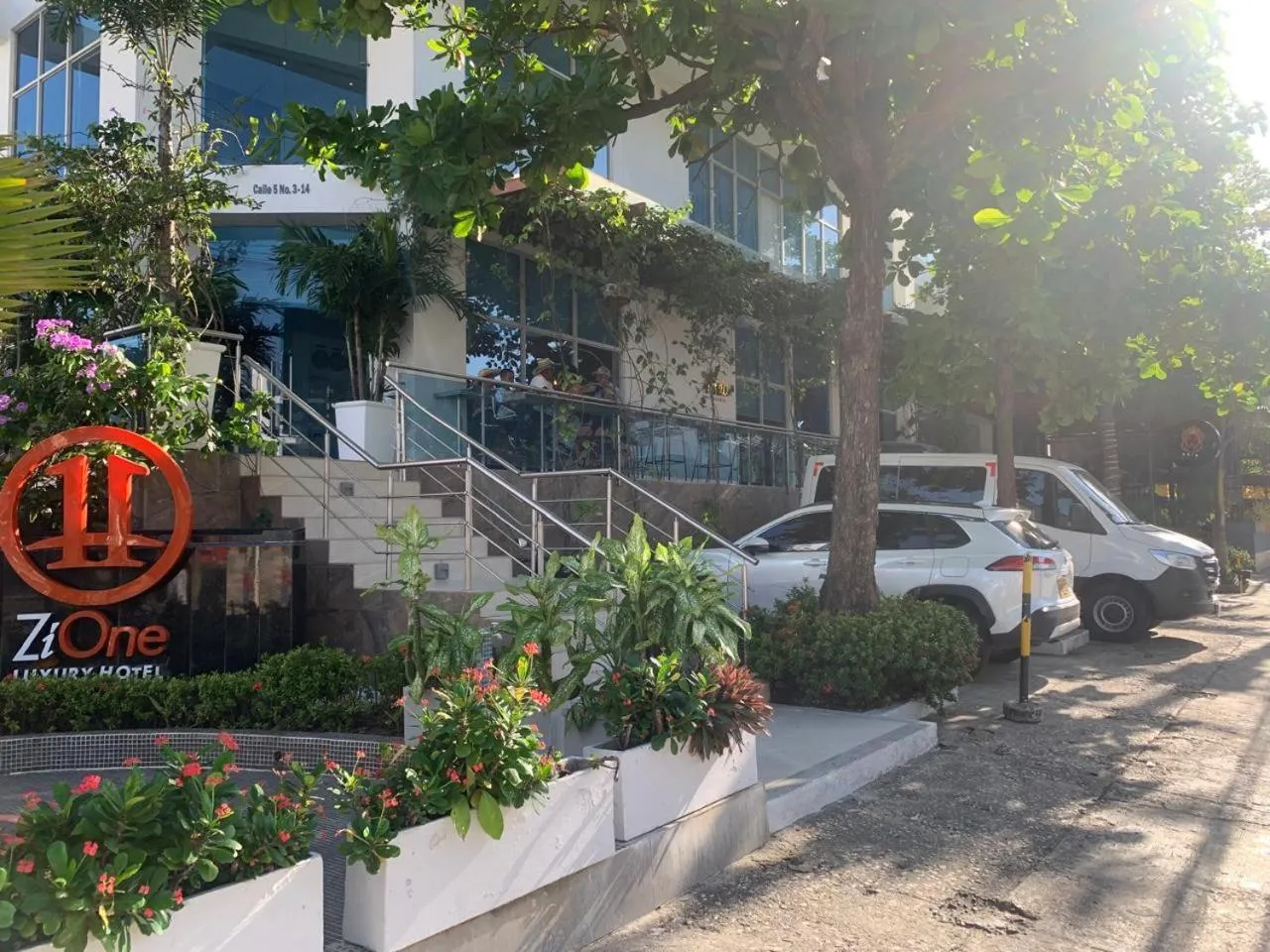 Parking in Hotel Zi One Luxury