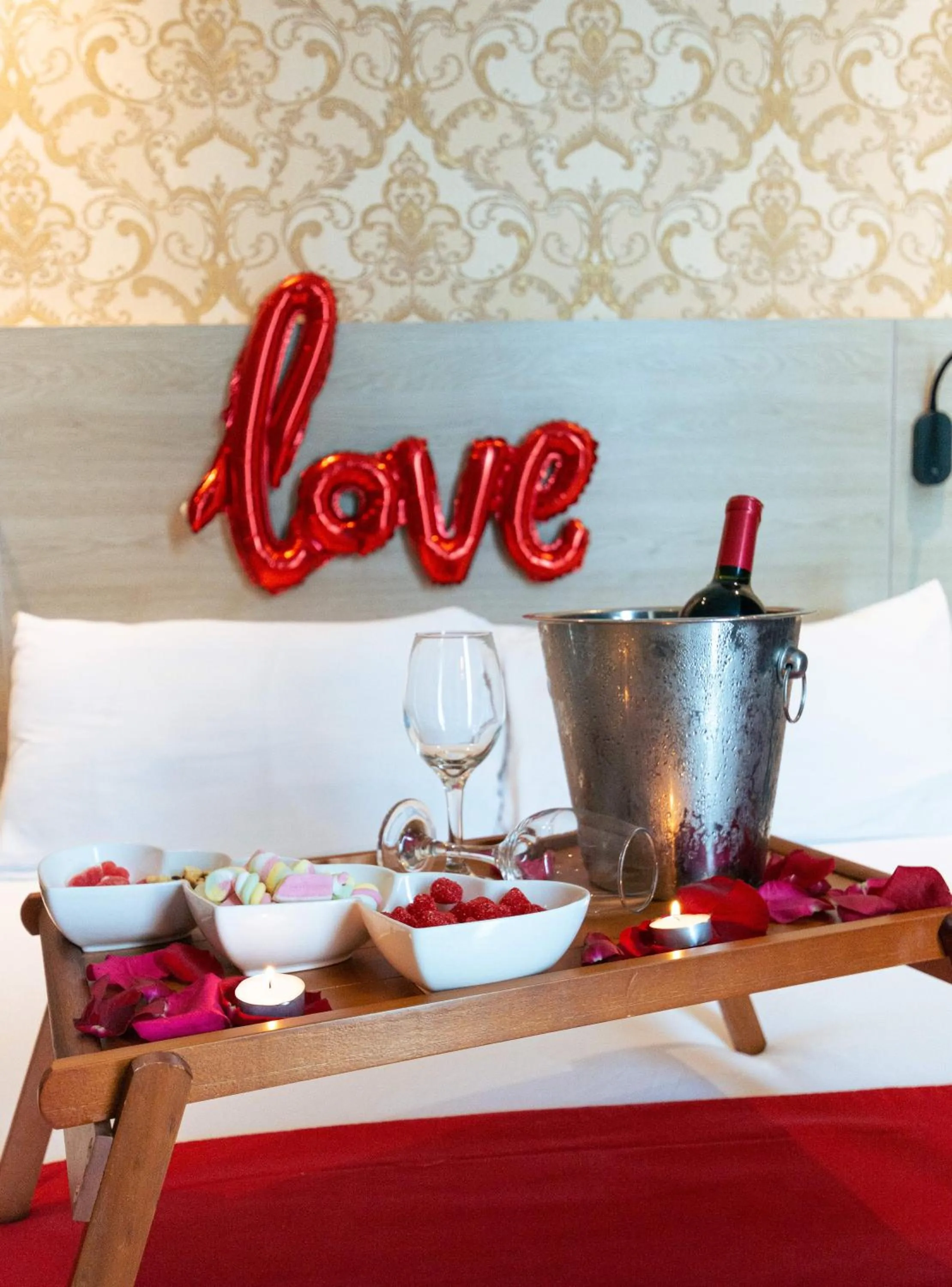 concierge, Bed in Hotel Zi One Luxury