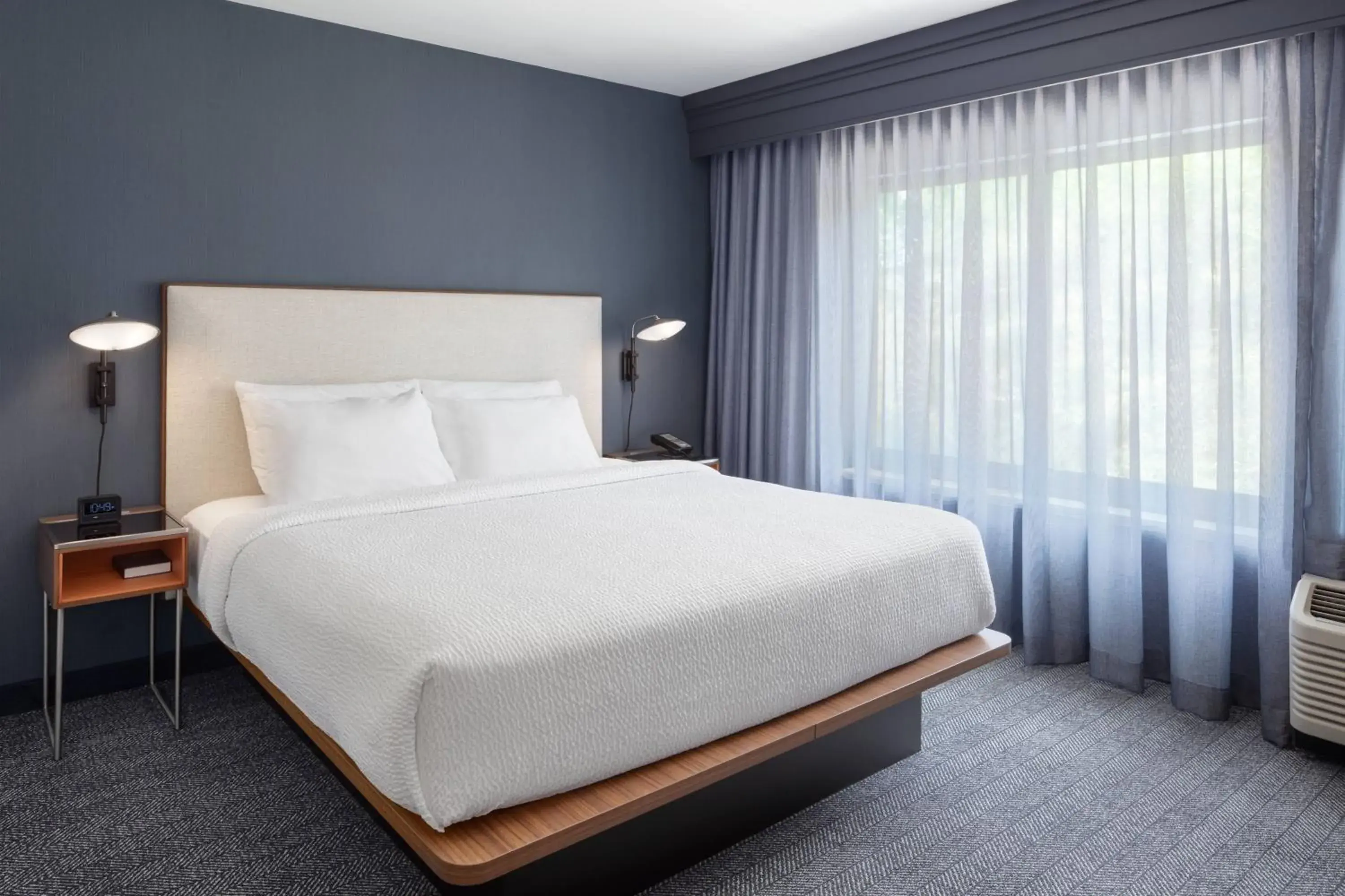 1 Bedroom Suite, 1 King in Courtyard Portland Airport 1 Bedroom Suite, 1 King in Courtyard Portland Airport