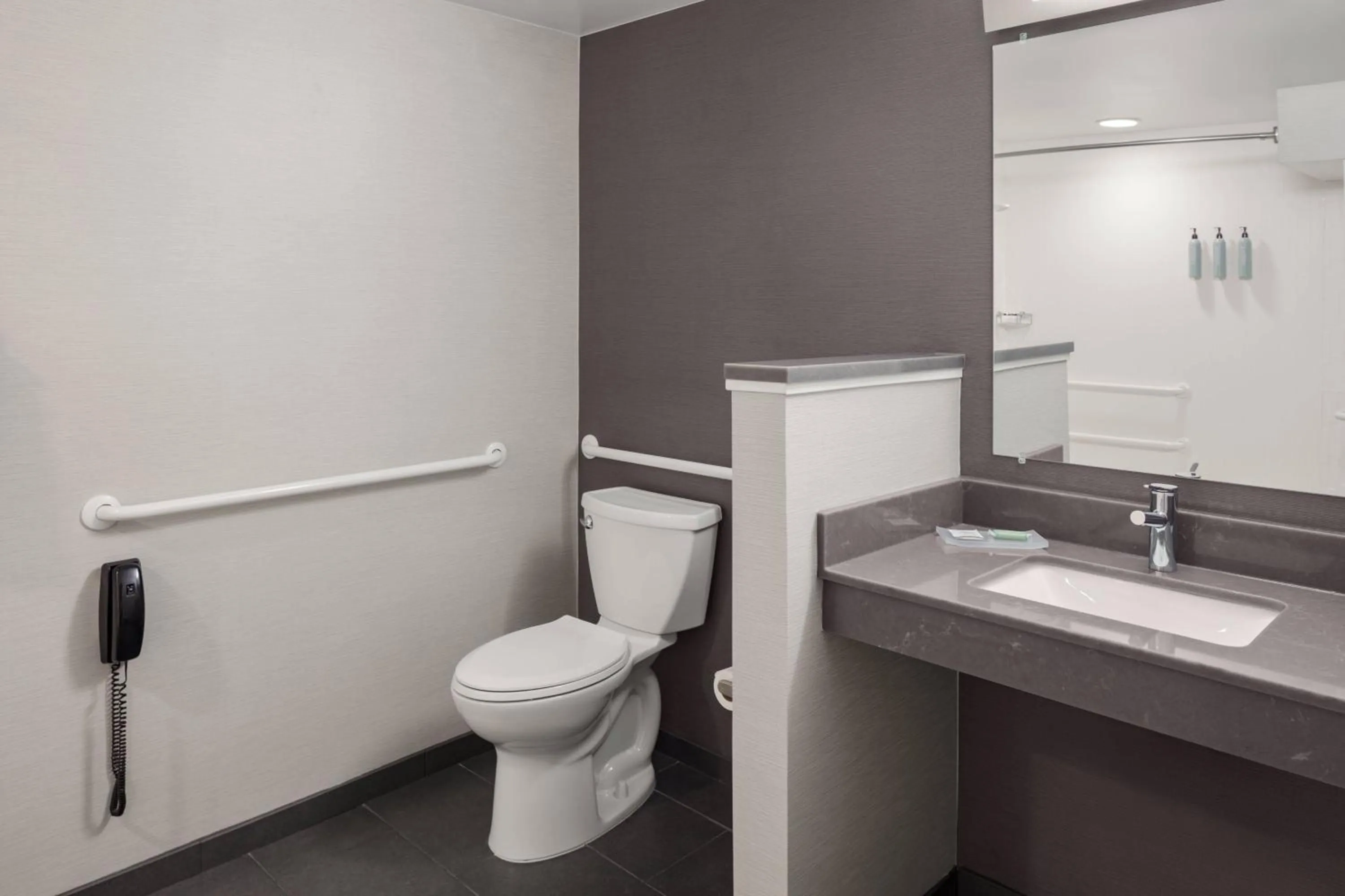 Bathroom in Courtyard Portland Airport