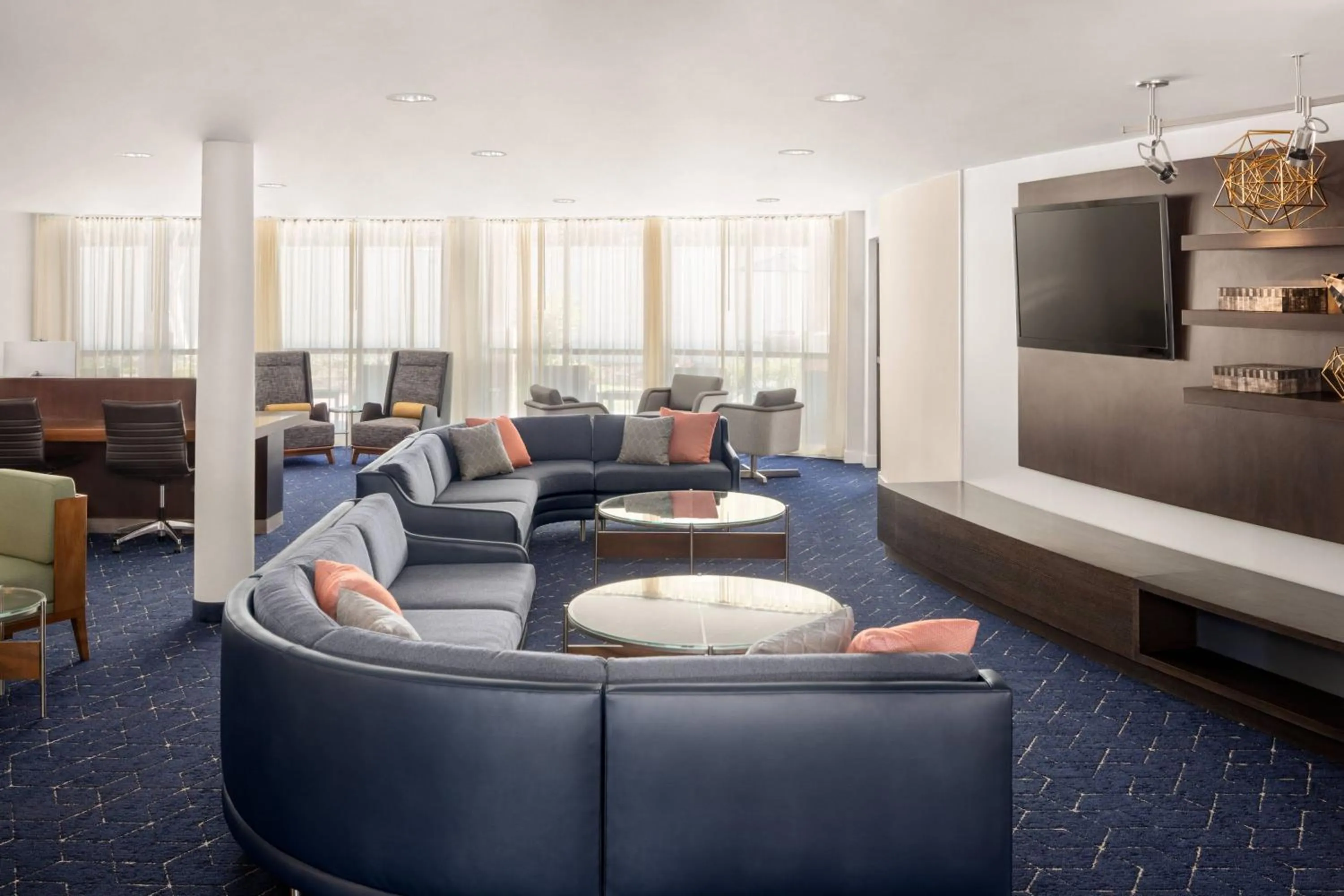 Lobby or reception in Courtyard Portland Airport