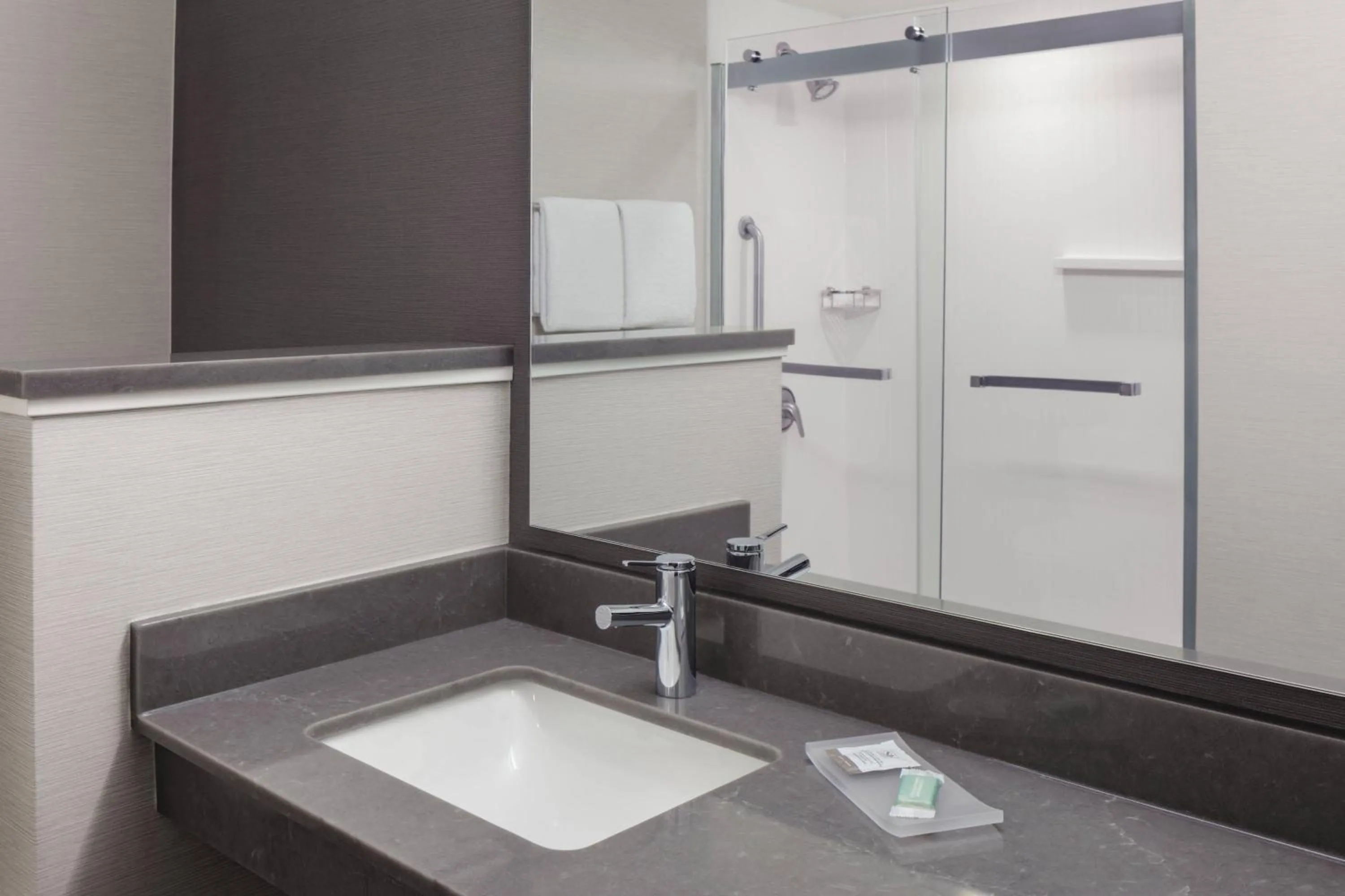 Bathroom in Courtyard Portland Airport