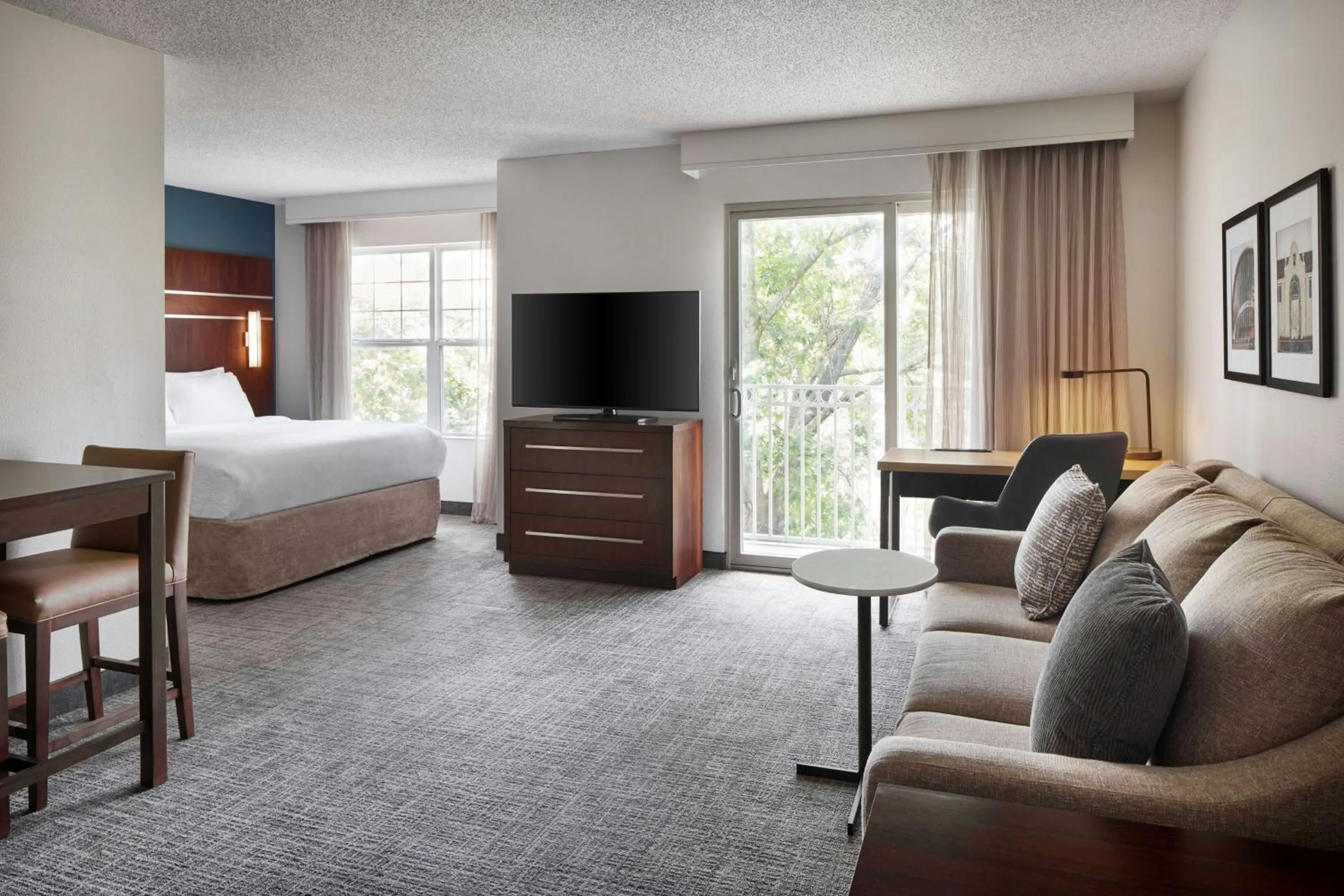 Photo of the whole room, Bed in Residence Inn by Marriott Raleigh Crabtree Valley