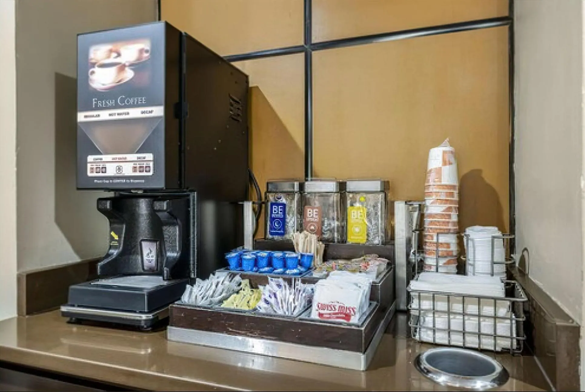 Breakfast in Sleep Inn Naperville - Chicago