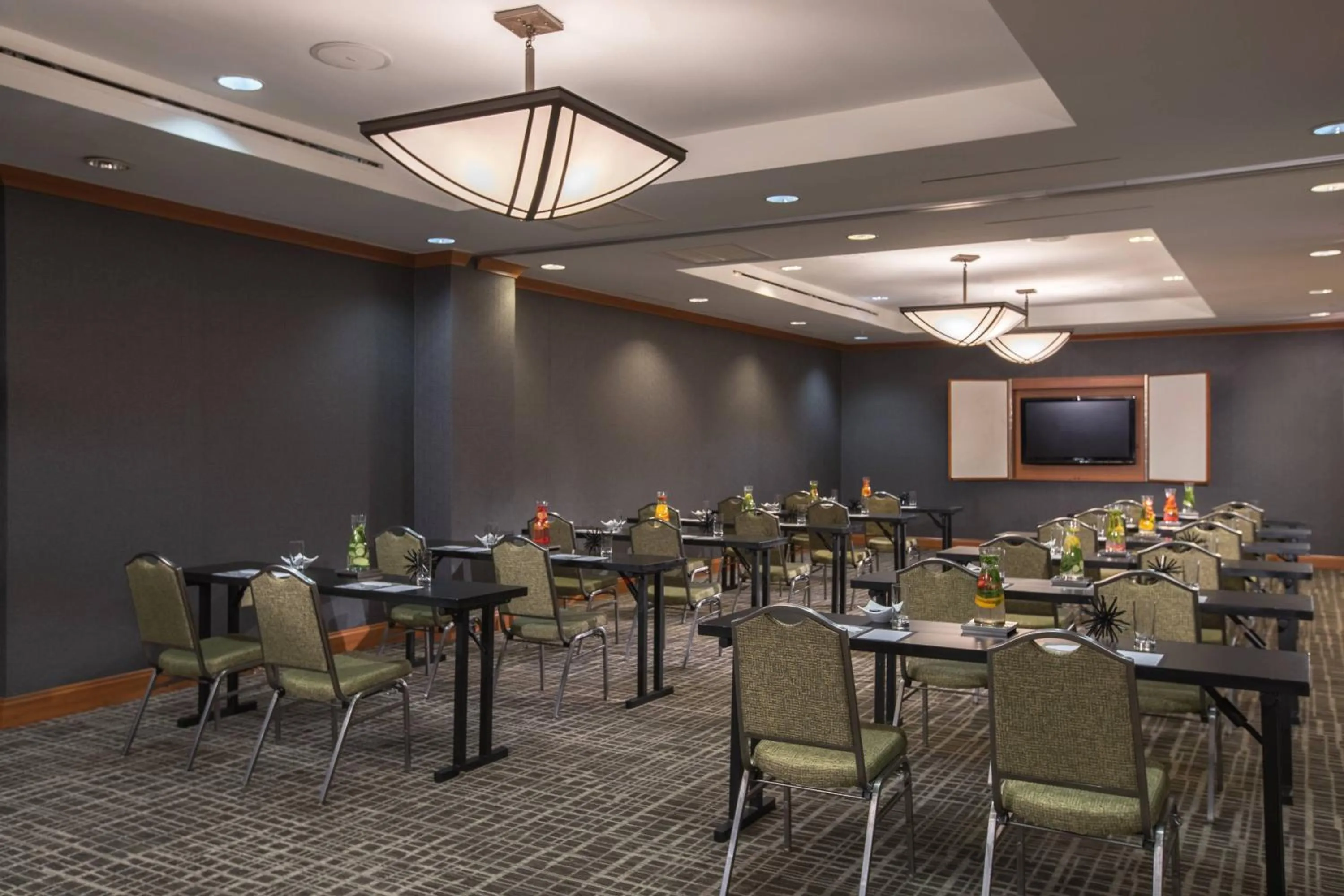 Meeting/conference room in Renaissance Raleigh North Hills Hotel