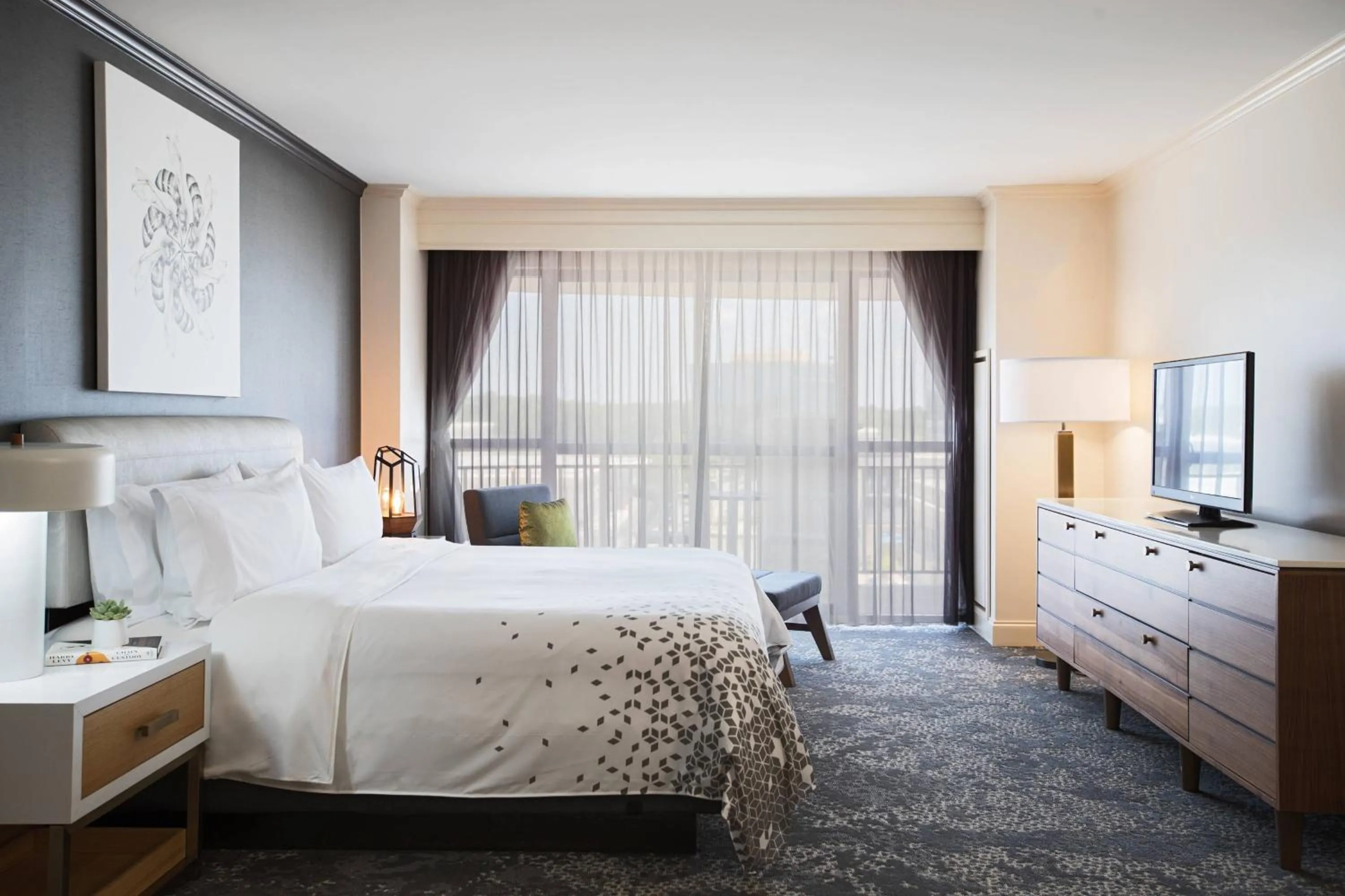 Bedroom, Bed in Renaissance Raleigh North Hills Hotel