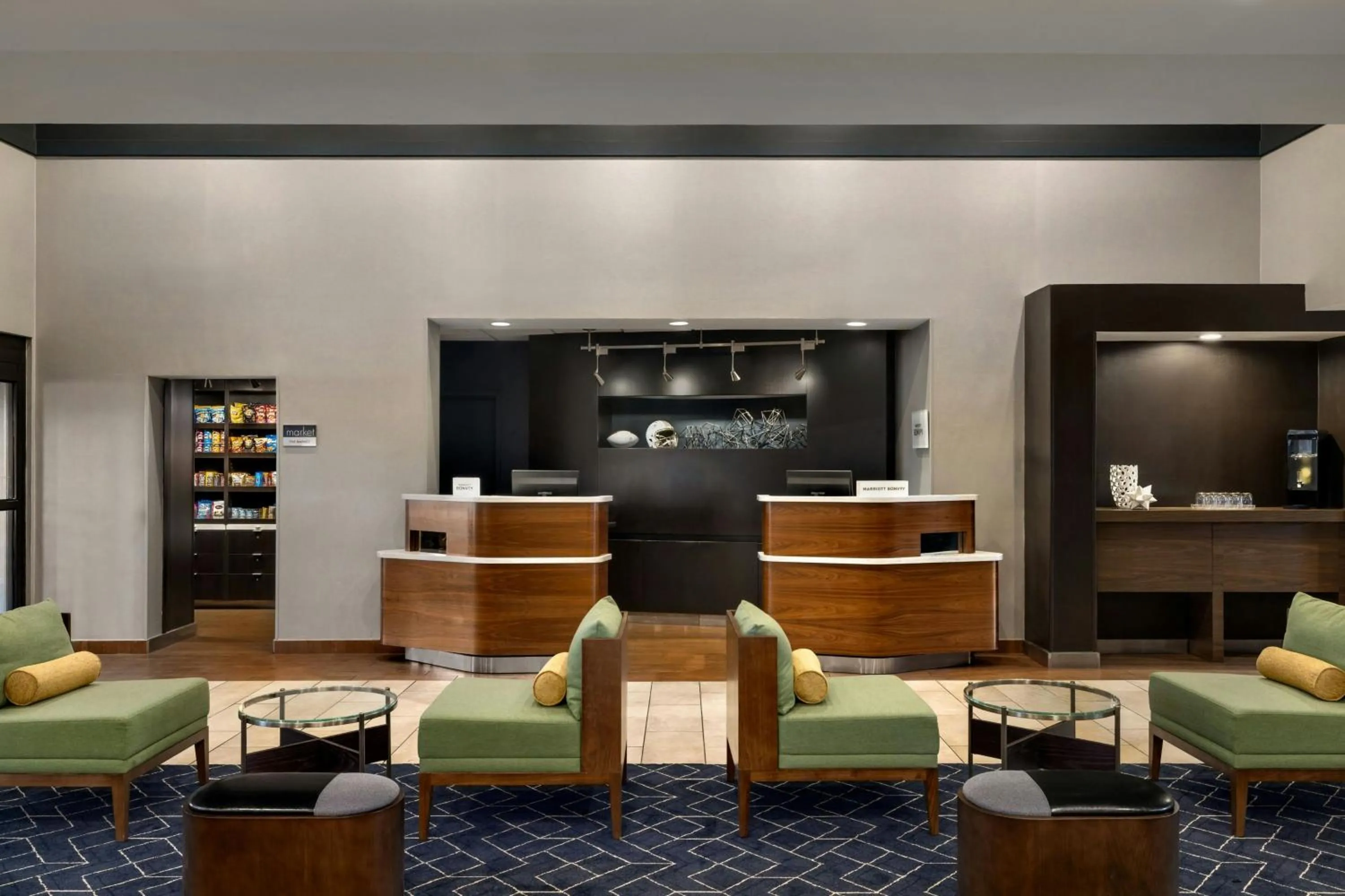 Lobby or reception in Courtyard Richmond Chester