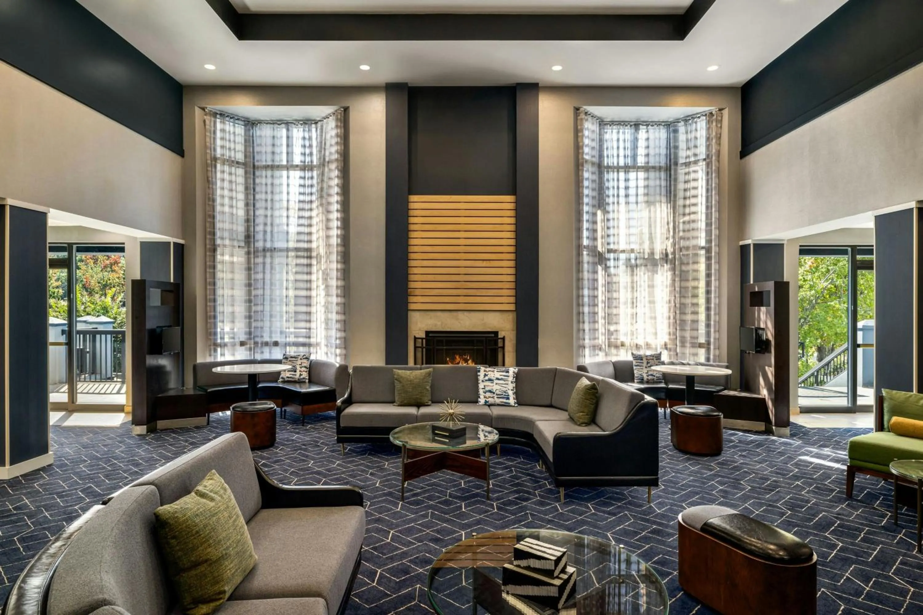 Lobby or reception in Courtyard Richmond Chester