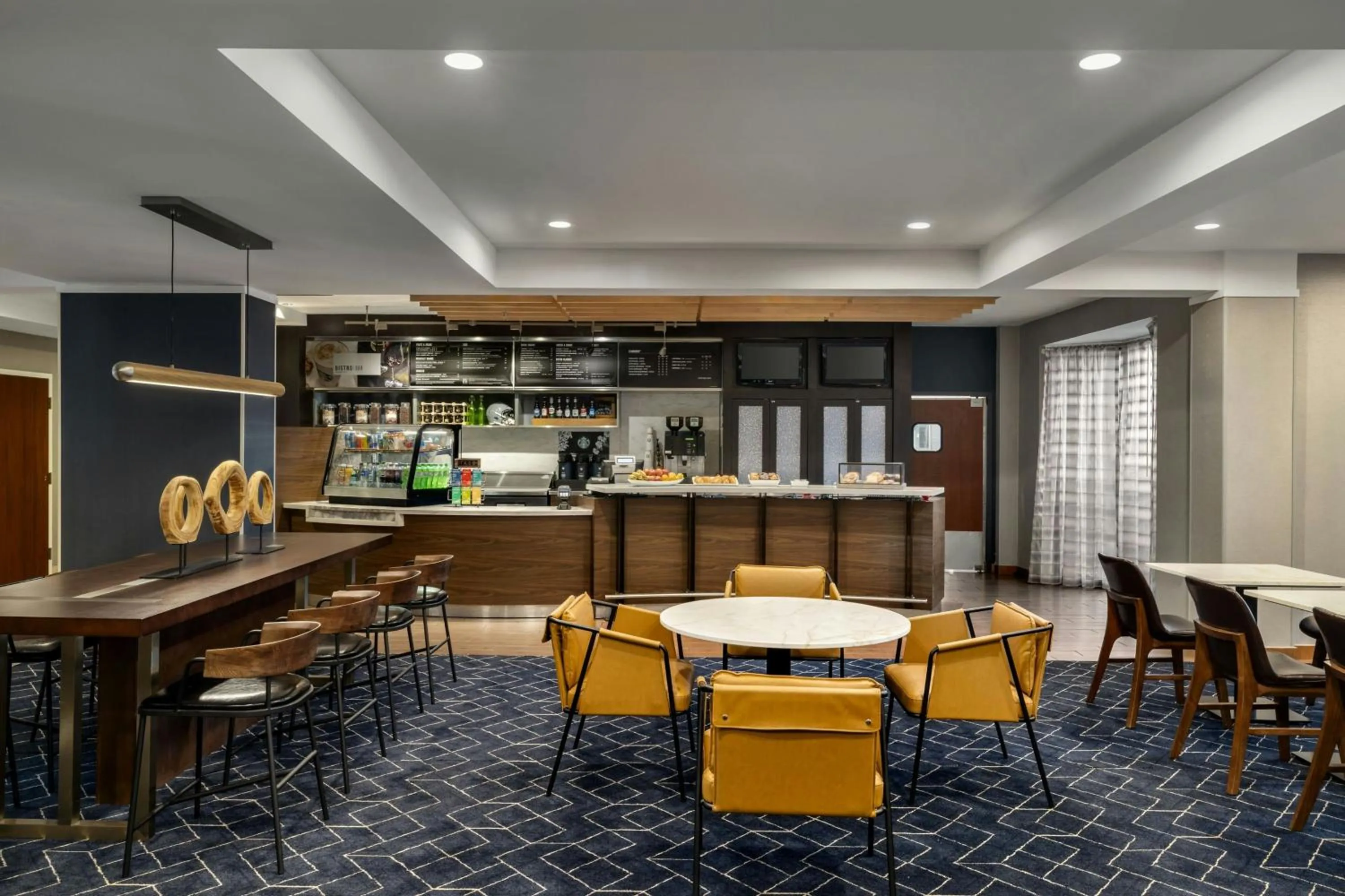 Restaurant/places to eat in Courtyard Richmond Chester